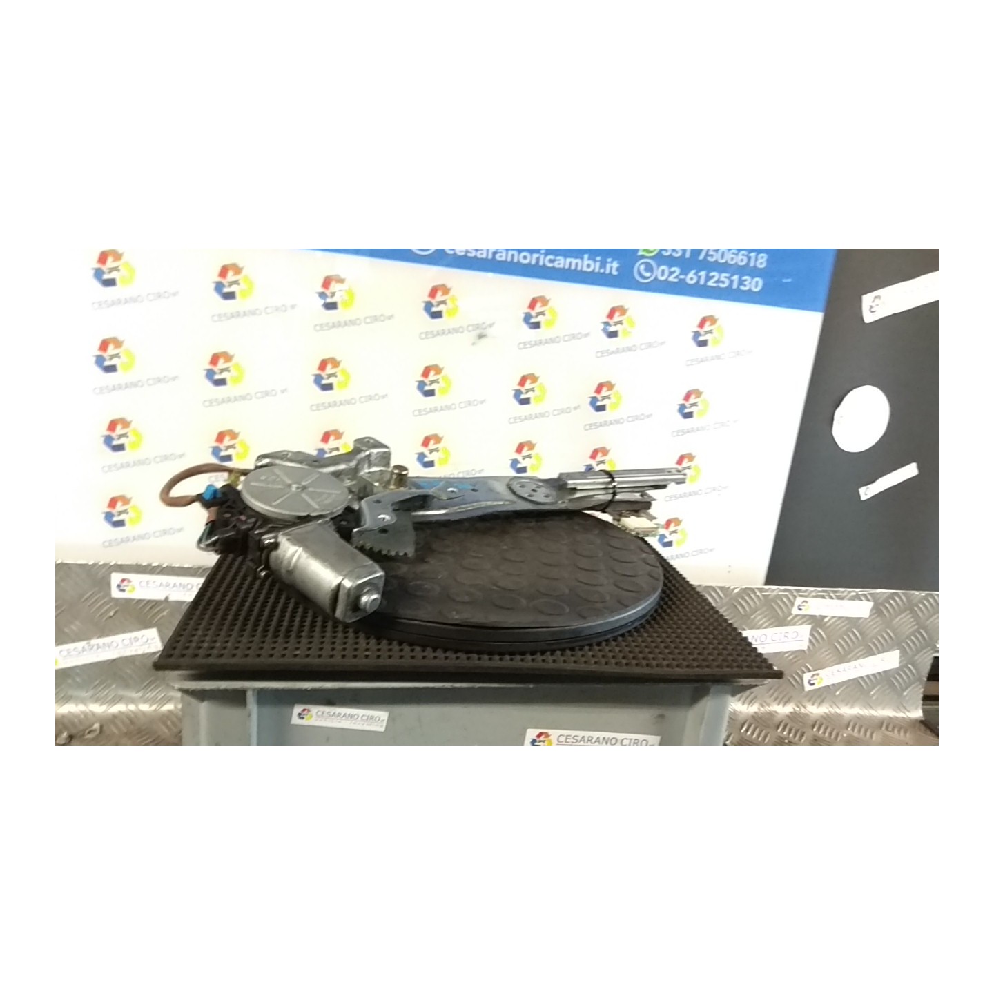 ALZACRISTALLO ELETTR. PORTA POST. SX. 010 HONDA HR-V 1A SERIE (01/99-02/06) D16W1 72751S4N003