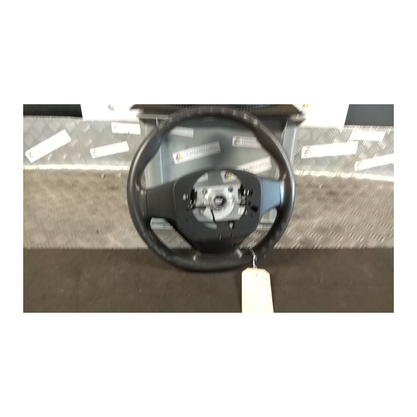 VOLANTE 044 PEUGEOT 108 (04/14-06/19) 1KR B0007577ZD