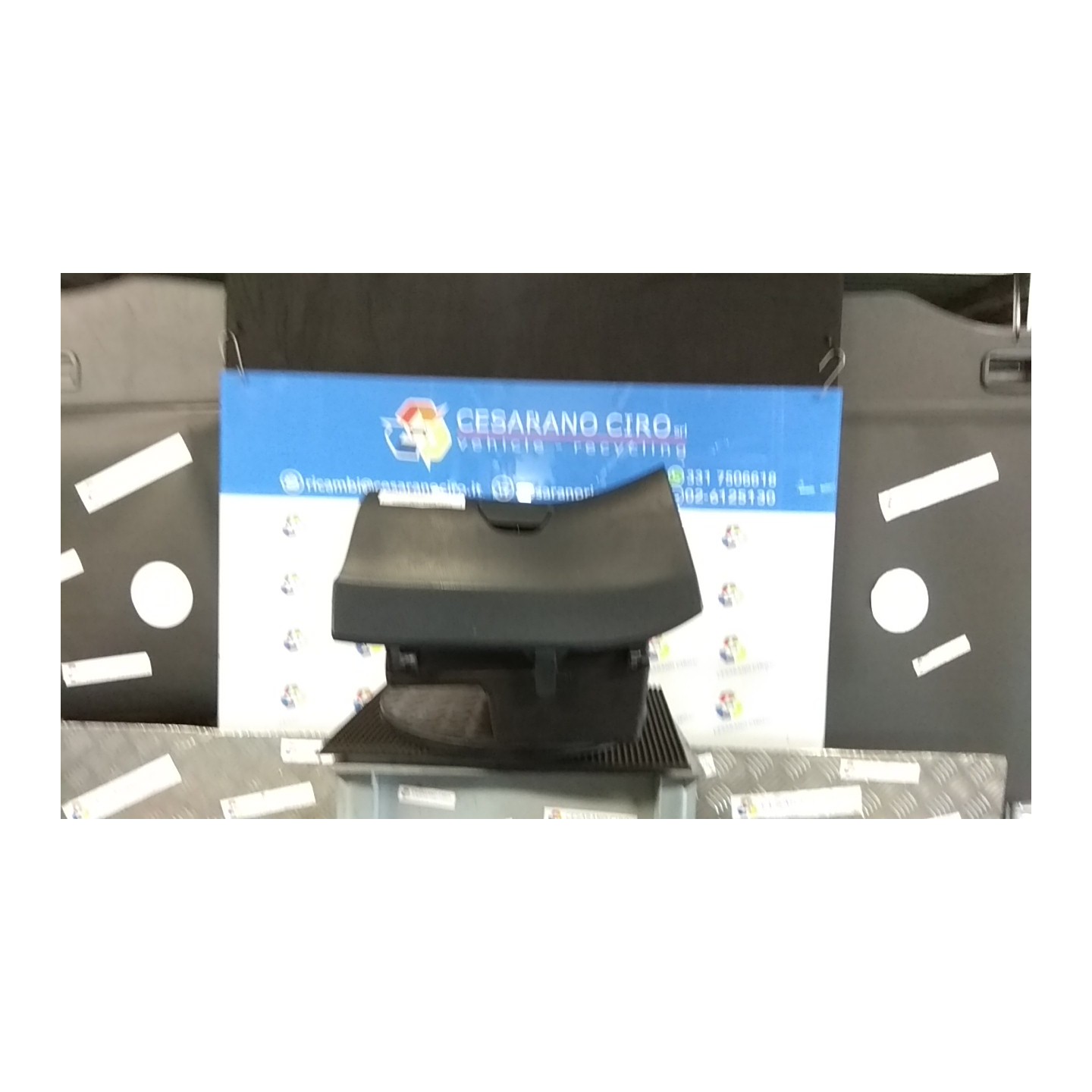 PORTAOGGETTI CRUSCOTTO AMB.INT. -SYRACUS 055 FORD FIESTA (CB1) (09/08-10/13) RTJA 1741318