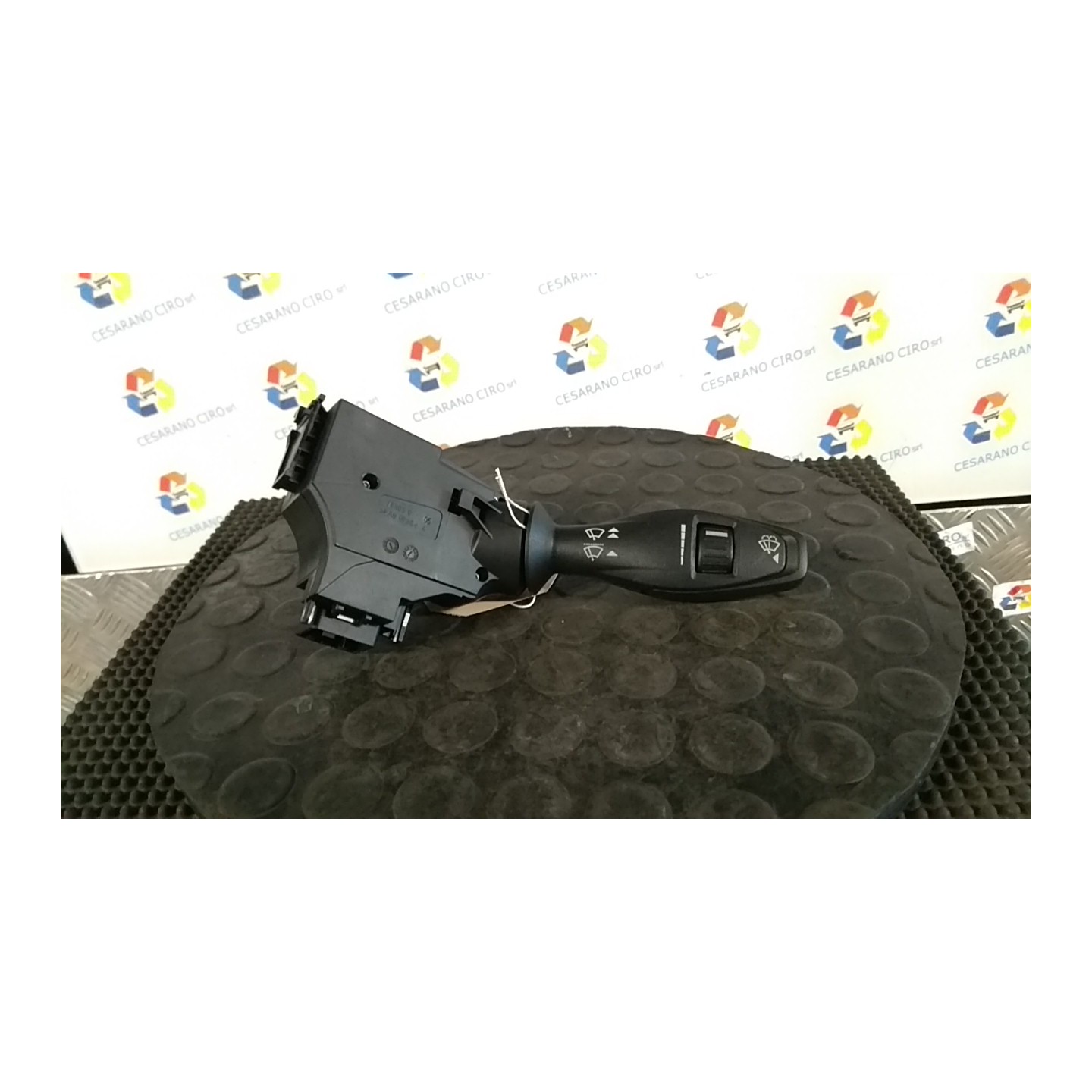BLOCCO COMANDI TERGICRISTALLI 064 FORD FIESTA (CB1) (09/08-10/13) RTJA 1537625
