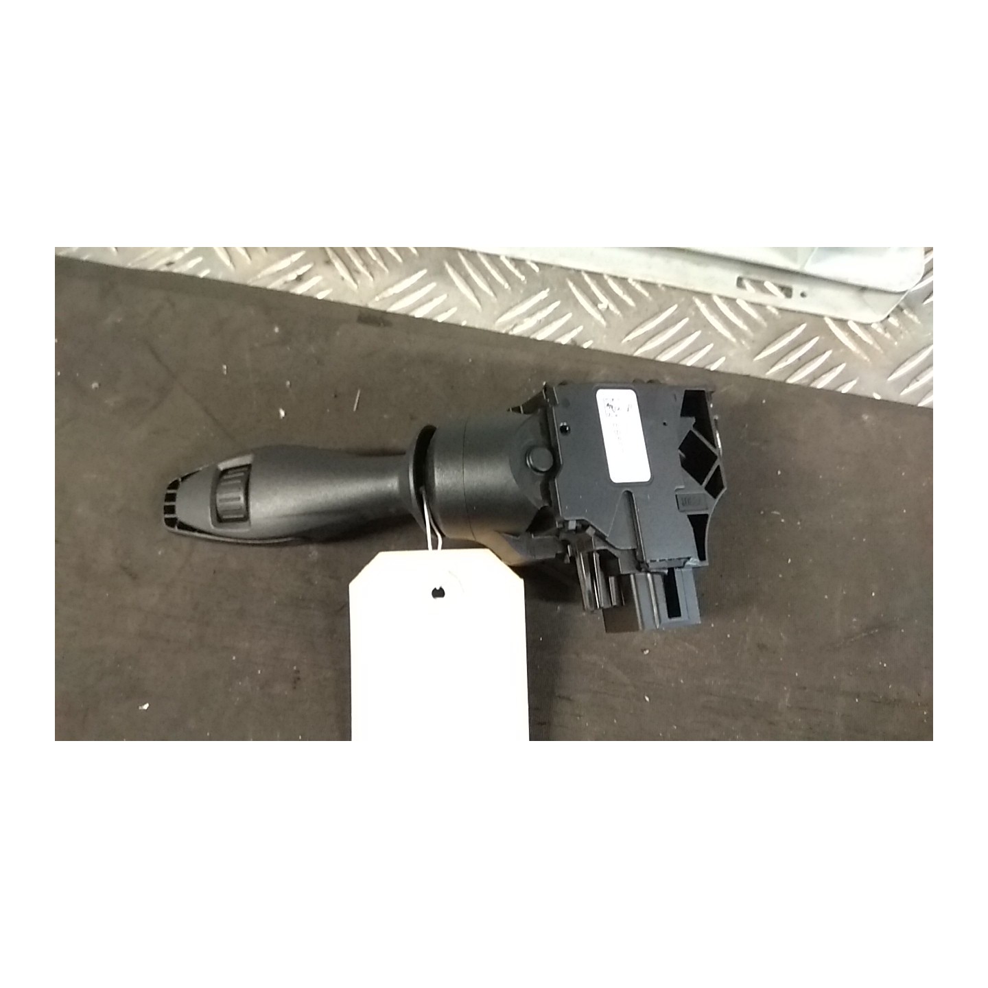 BLOCCO COMANDI TERGICRISTALLI 064 FORD FIESTA (CB1) (09/08-10/13) RTJA 1537625