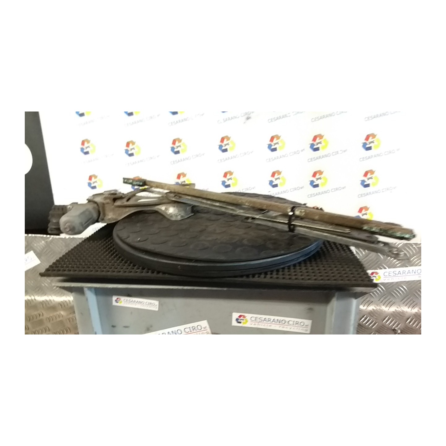 ALZACRISTALLO ELETTR. PORTA ANT. DX. 076 TOYOTA RAV 4 3A SERIE (02/10-12/13) 2ADFTV 6980152080