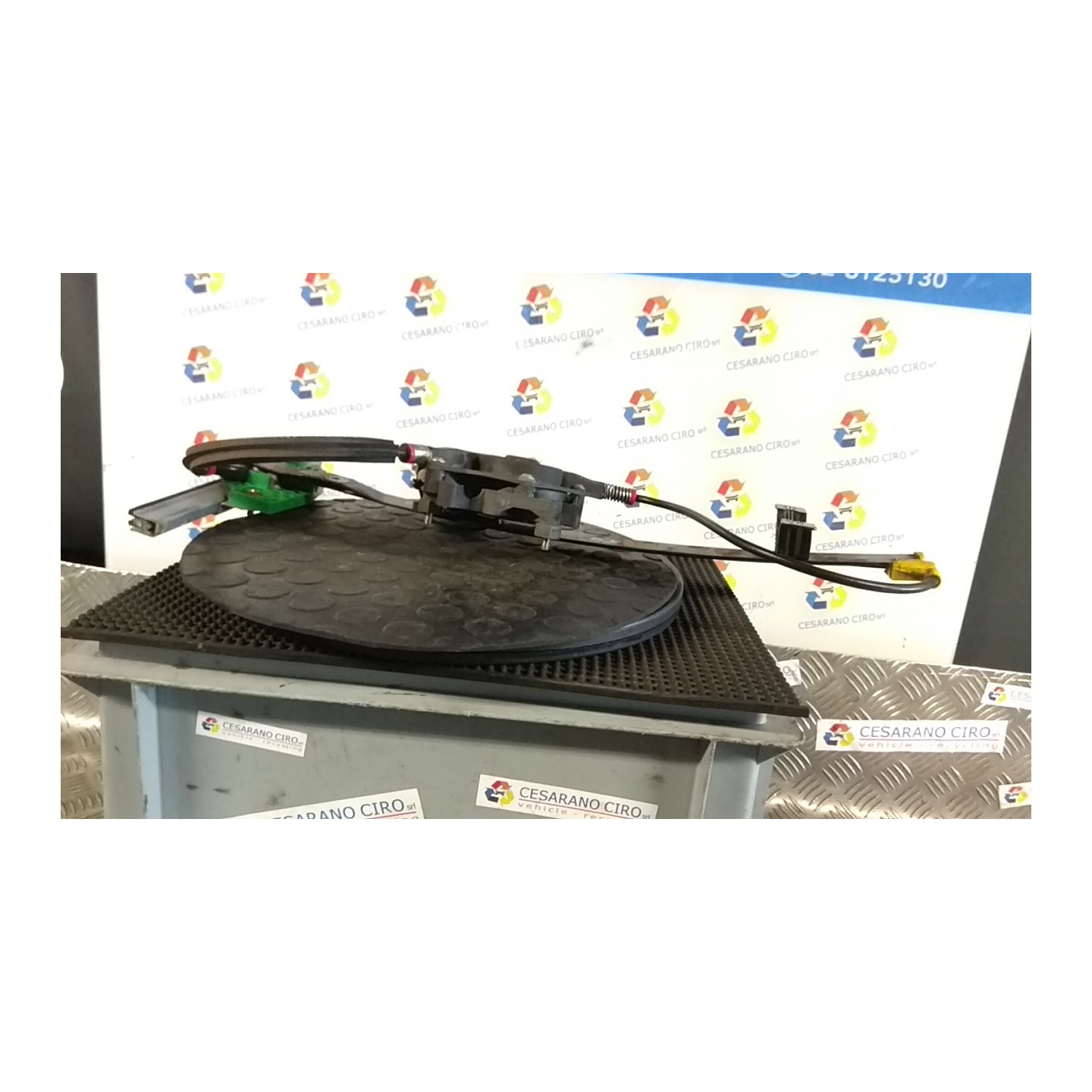 ALZACRISTALLO ELETTR. PORTA ANT. C/MOTORINO DX. 128 FORD KA (CCQ) (11/96-10/08) A9A 1138071