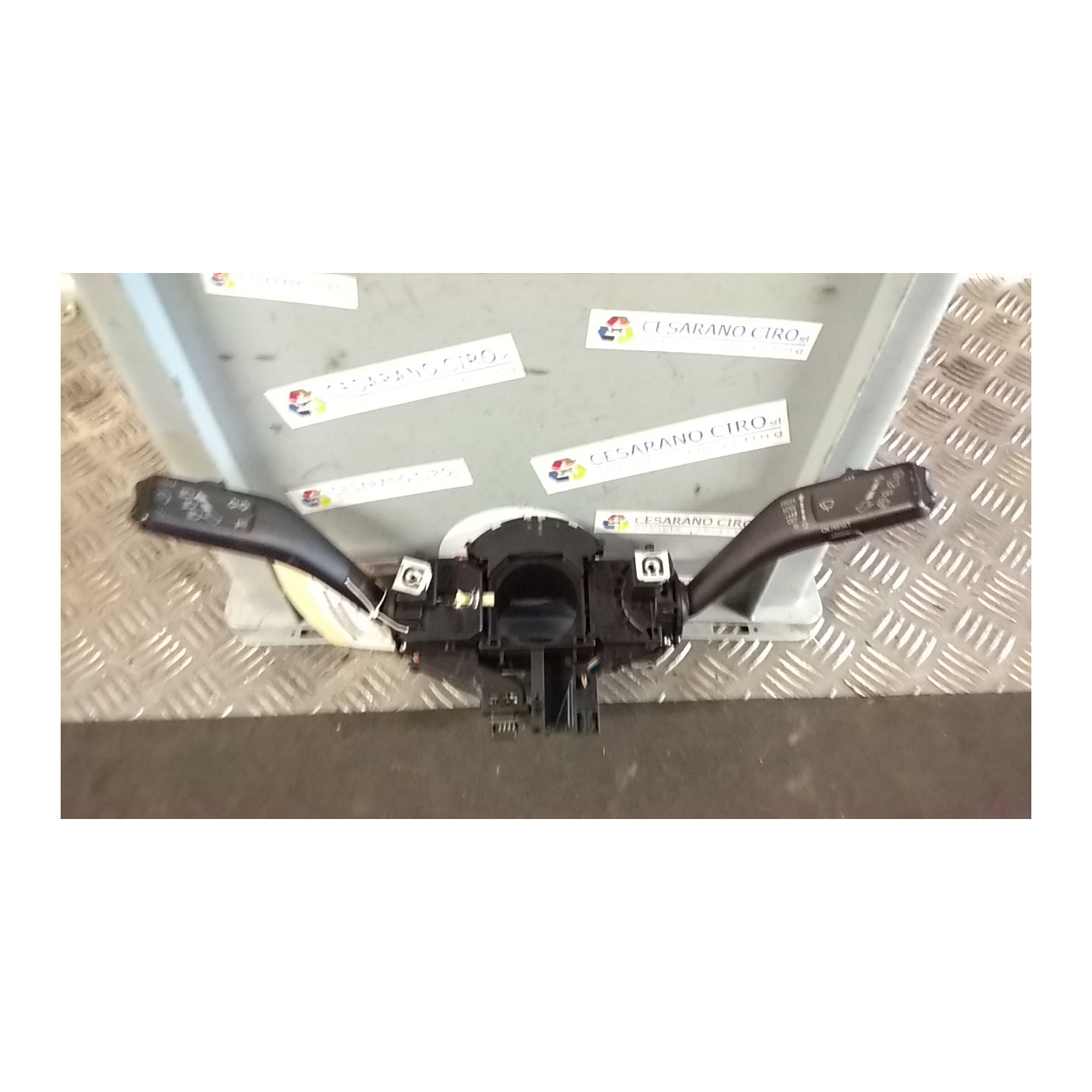 DEVIOGUIDASGANCIO 076 VOLKSWAGEN GOLF (5K/AJ) (09/08-) CBB 5K0953513L9B9