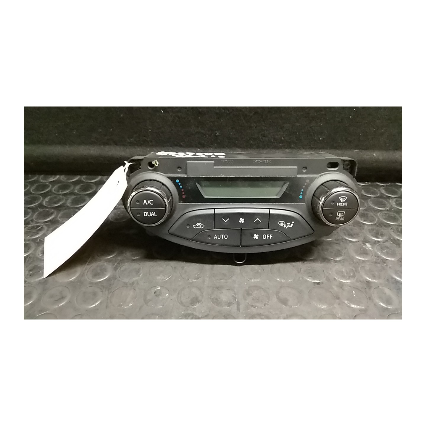 BLOCCO COMANDO CLIMATIZZAZIONE 093 TOYOTA YARIS (09/11-) 1KR-FE 559000D330C0
