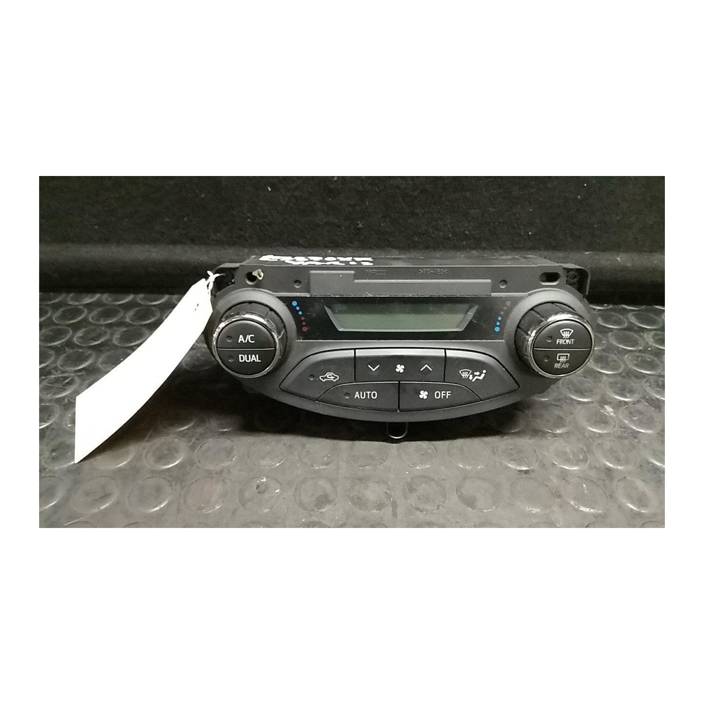 BLOCCO COMANDO CLIMATIZZAZIONE 093 TOYOTA YARIS (09/11-) 1KR-FE 559000D330C0