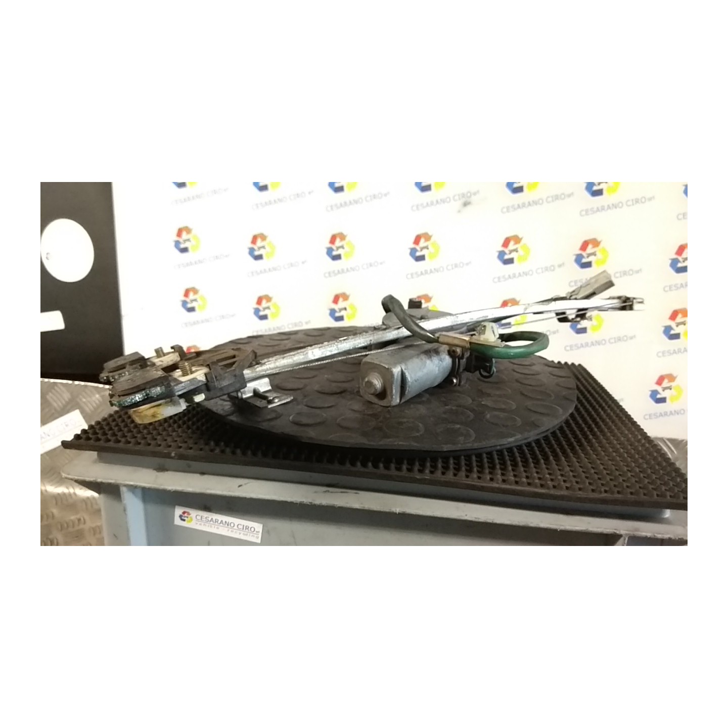 ALZACRISTALLO ELETTR. PORTA POST. C/MOTORINO DX. 094 HONDA CIVIC 7A SERIE (03/01-12/05) 4EE2 72710S6D013