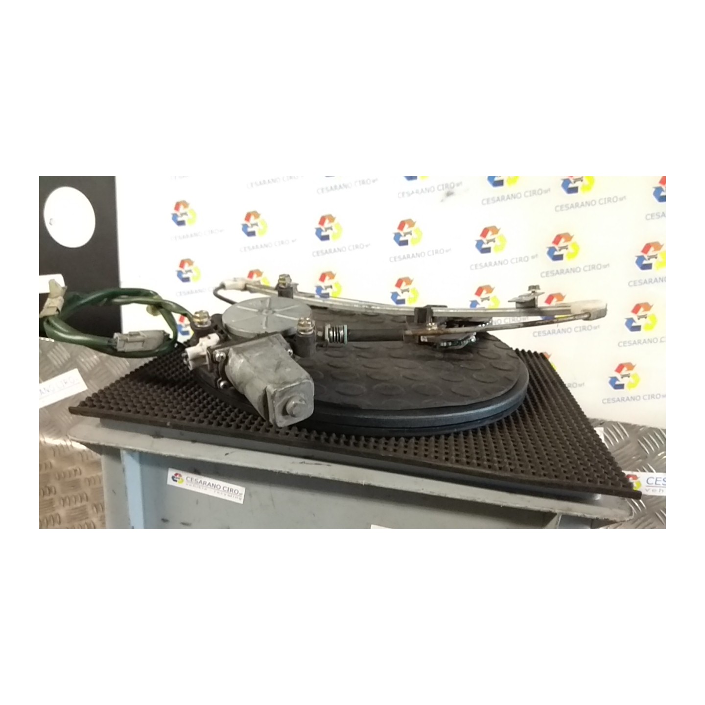 ALZACRISTALLO ELETTR. PORTA POST. C/MOTORINO SX. 095 HONDA CIVIC 7A SERIE (03/01-12/05) 4EE2 72750S6D013