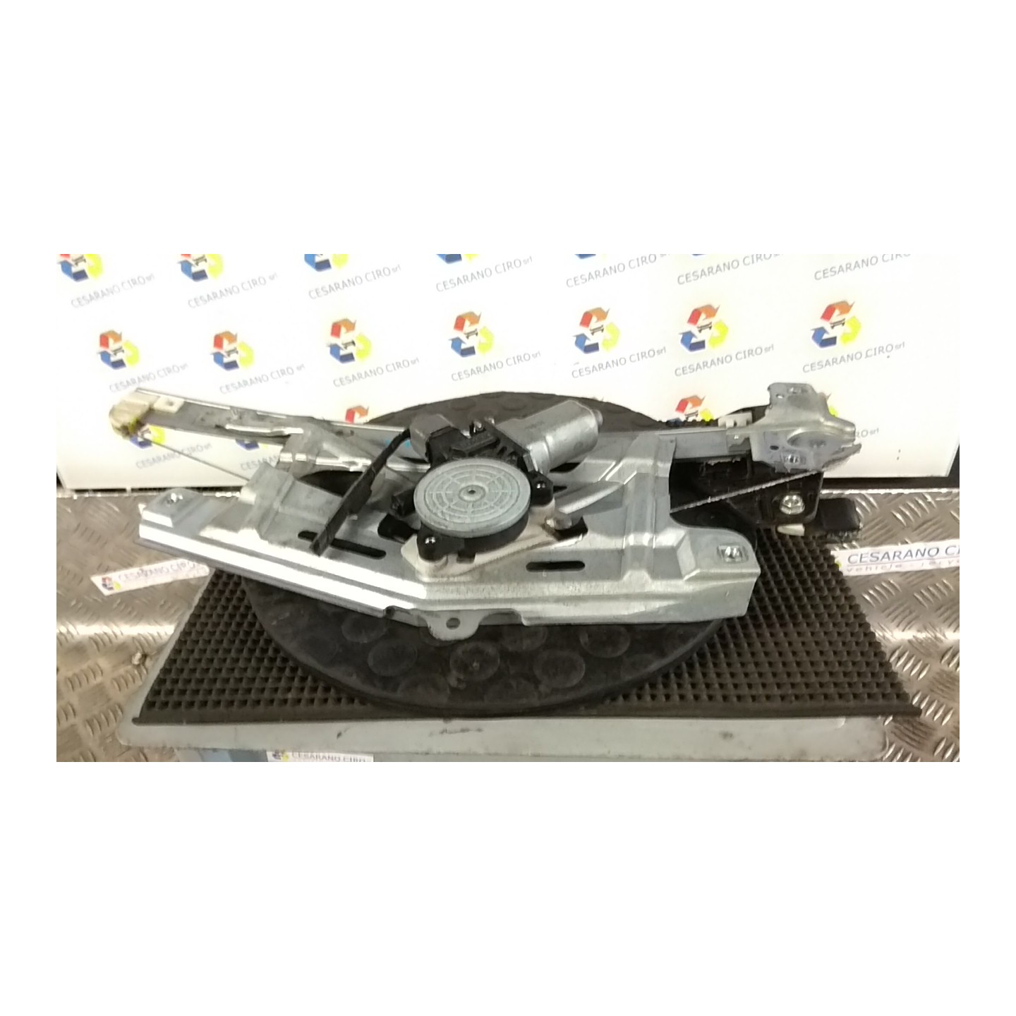ALZACRISTALLO ELETTR. PORTA ANT. C/MOTORINO SX. 052 HONDA CIVIC 8A SERIE (12/05-) R18A2 72250SMRE01