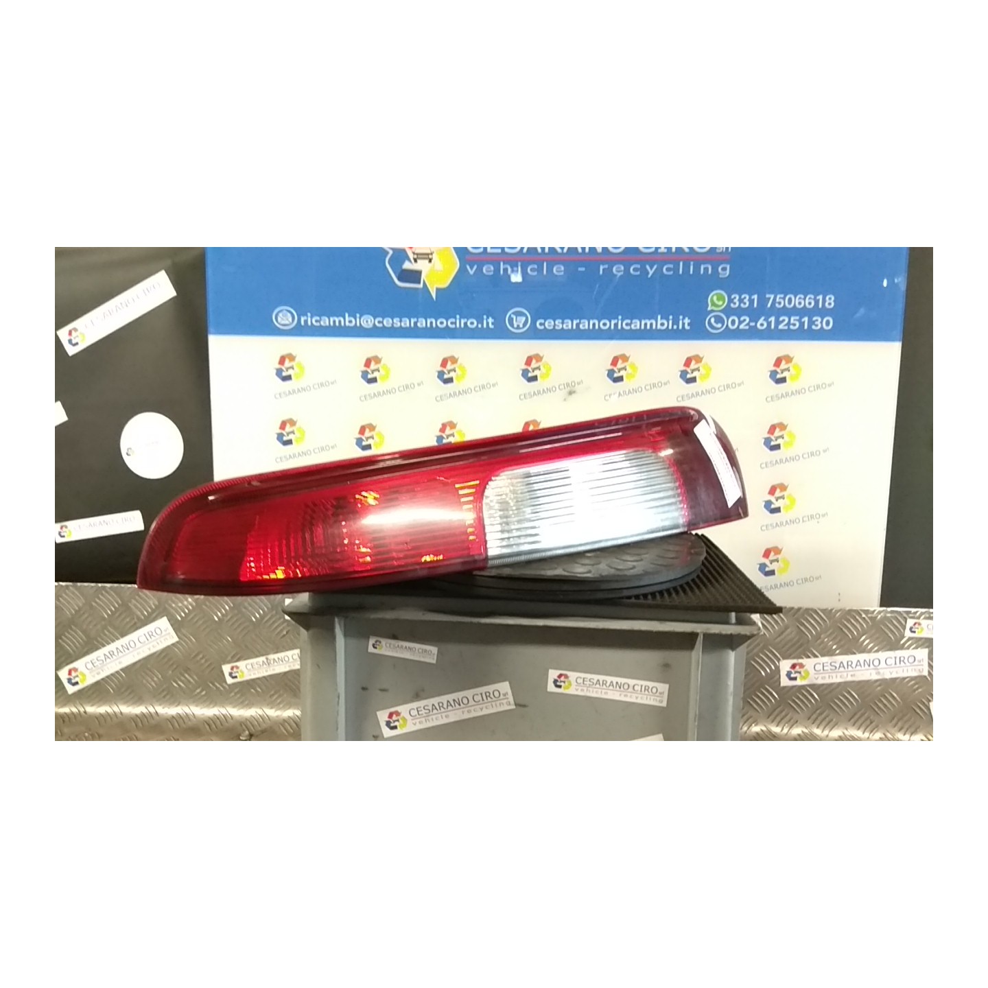 FANALE POST. DX. 114 FORD FOCUS C-MAX (CAP) (10/03-12/08 G8DA 1347454