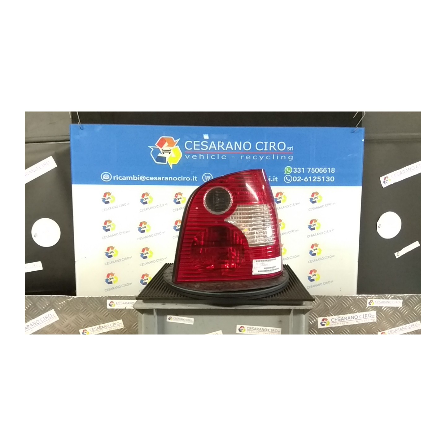 FANALE POST. DX. 141 VOLKSWAGEN POLO (9N) (10/01-03/05) BBY 6Q6945096G