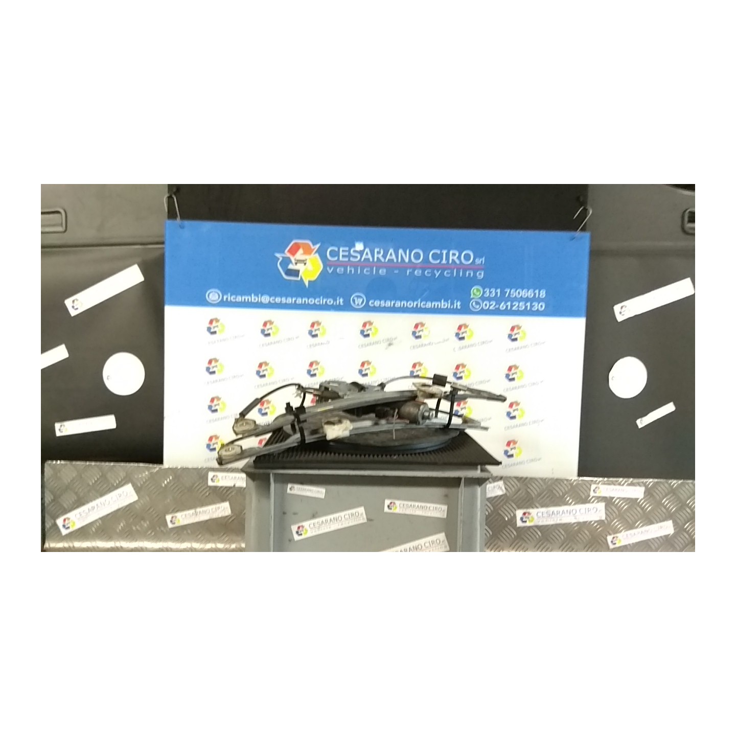 ALZACRISTALLO ELETTR. PORTA ANT. C/MOTORINO SX. 040 PEUGEOT 206 (09/98-06/09) HFX 9221G0