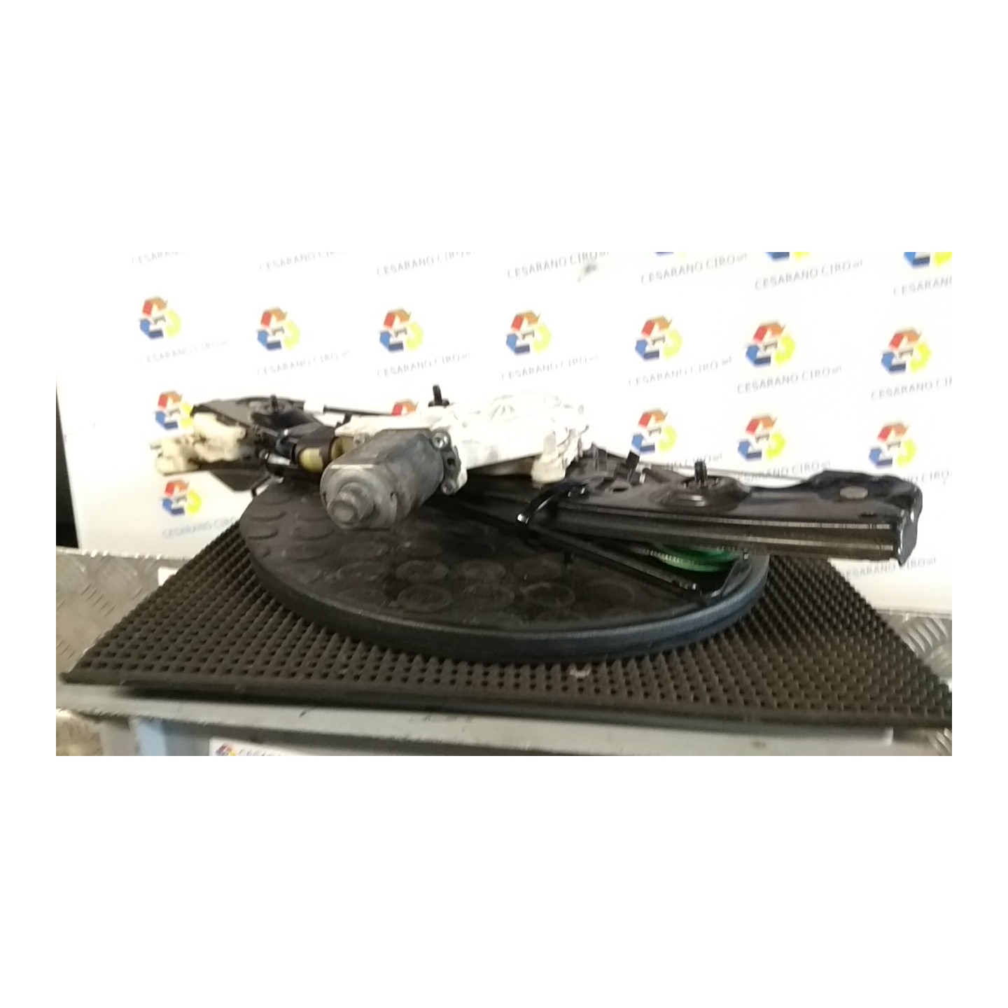 ALZACRISTALLO ELETTR. PORTA ANT. DX. 060 BMW SERIE 3 (E90/E91) (02/05-12/11 204D4 51337140588
