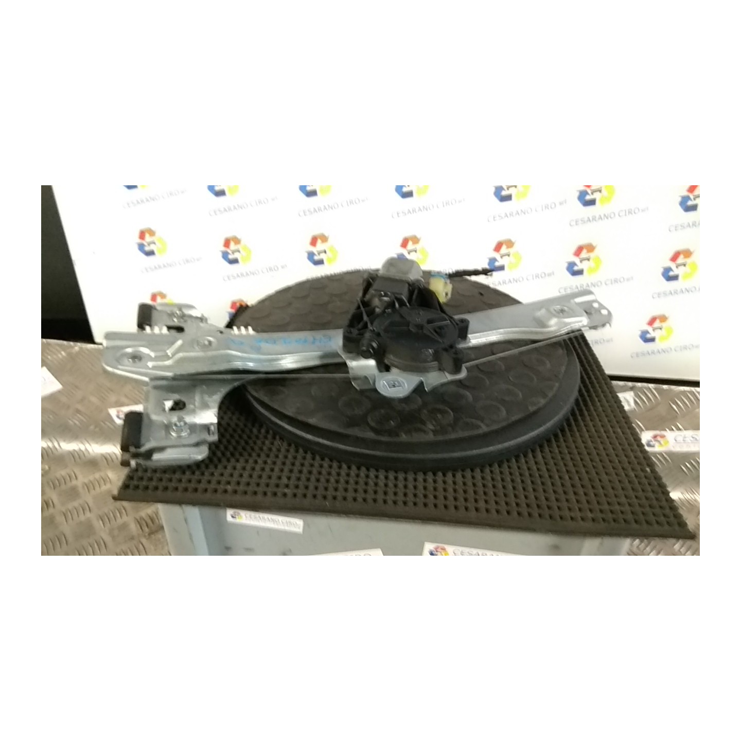 ALZACRISTALLO ELETTR. PORTA POST. DX. 010 CHEVROLET (DAEWOO) AVEO (T300) (05/11-) A12XER 95903063