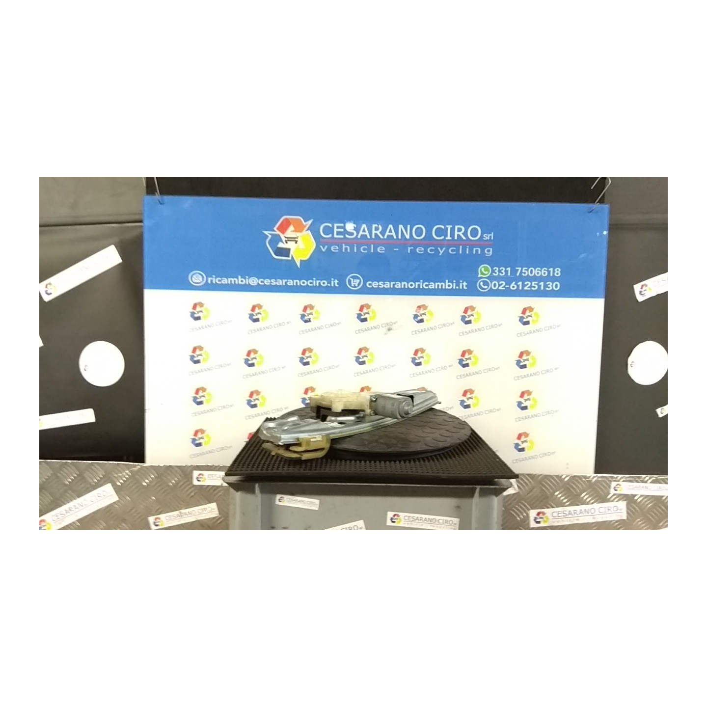 ALZACRISTALLO ELETTR. PORTA POST. C/MOTORINO SX. 067 FORD FOCUS (CB8) (02/11-11/15-) T1DA 1847375