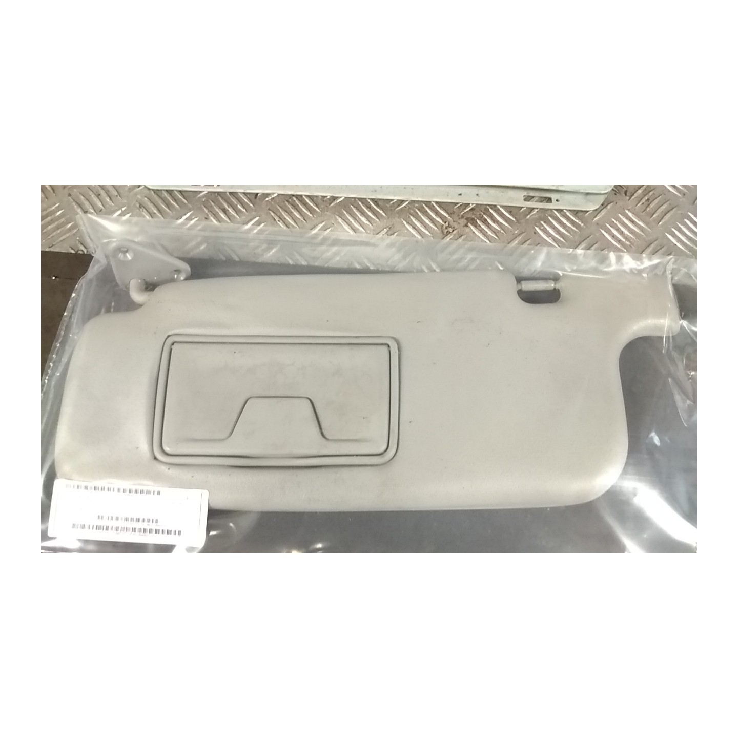ALETTA PARASOLE PARABREZZA SX. 049 MITSUBISHI OUTLANDER 1A SERIE (05/03-10/0 4G69 MN134993HA