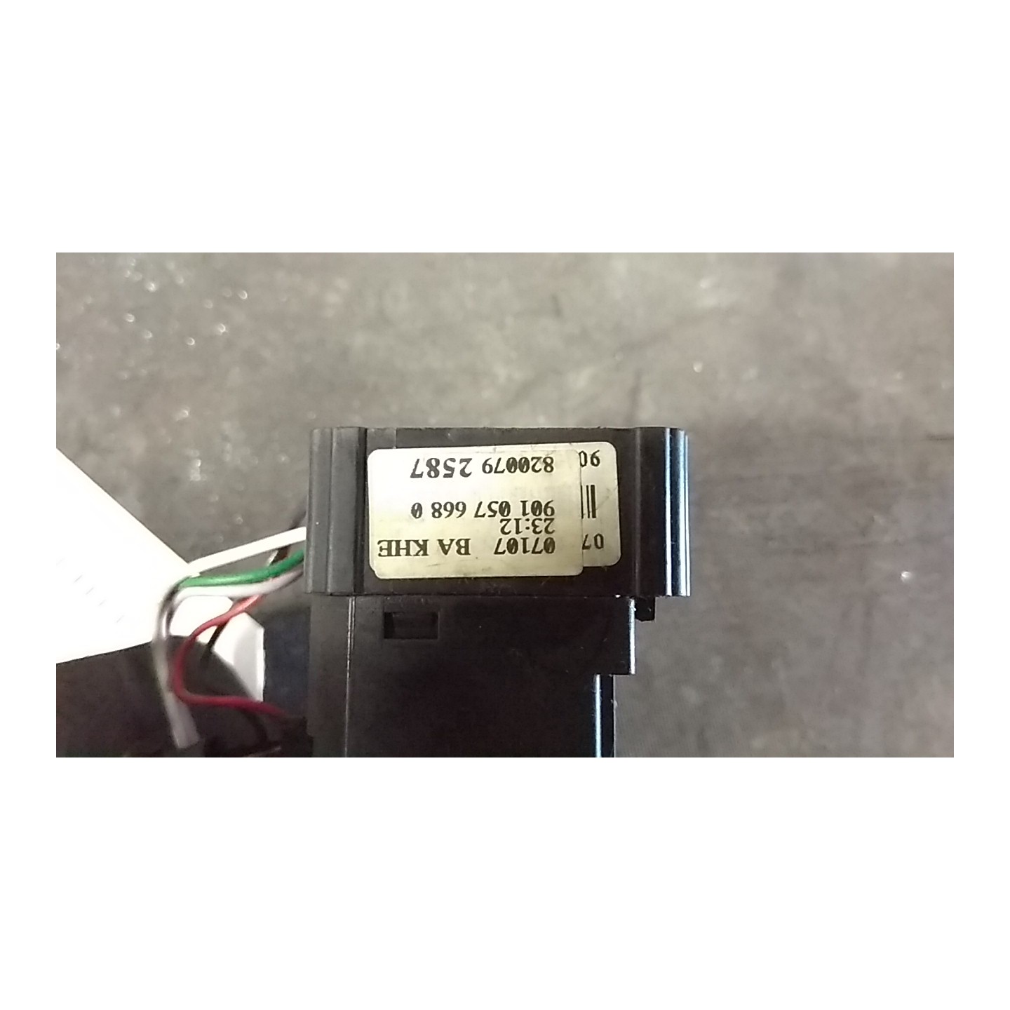 BLOCCO COMANDO VOLANTE LUCI 104 DACIA LOGAN (11/05-10/08) K4MA6 6001548108