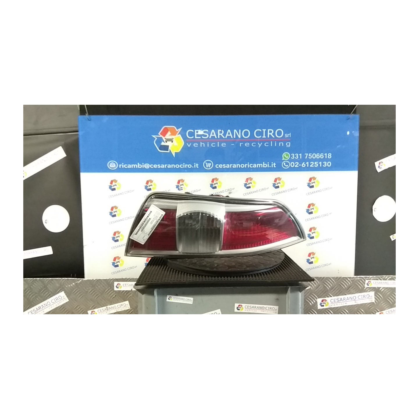 FANALE POST. SX. 055 DAIHATSU SIRION 2A SERIE (01/05-) 1KR 81560B1020