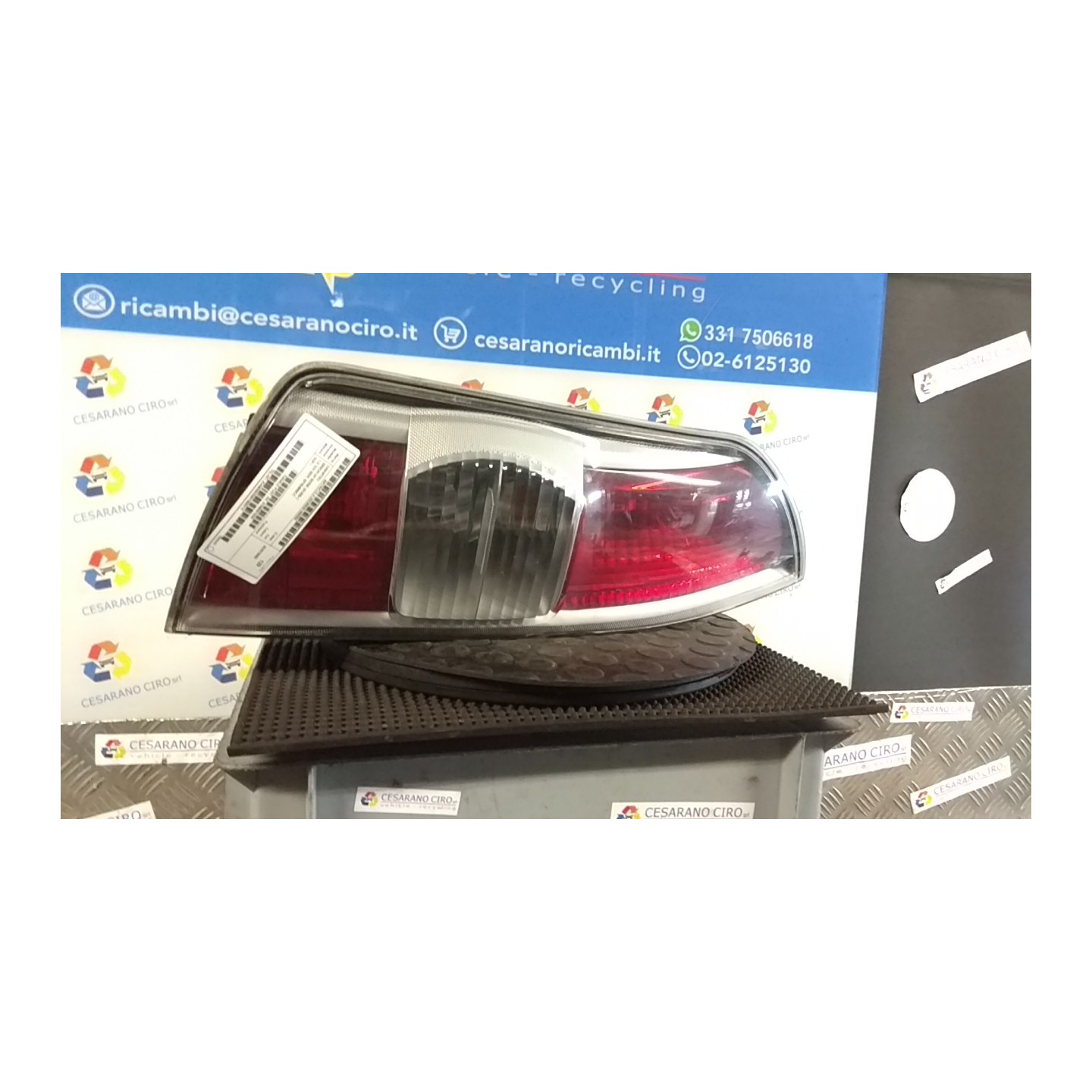 FANALE POST. SX. 055 DAIHATSU SIRION 2A SERIE (01/05-) 1KR 81560B1020