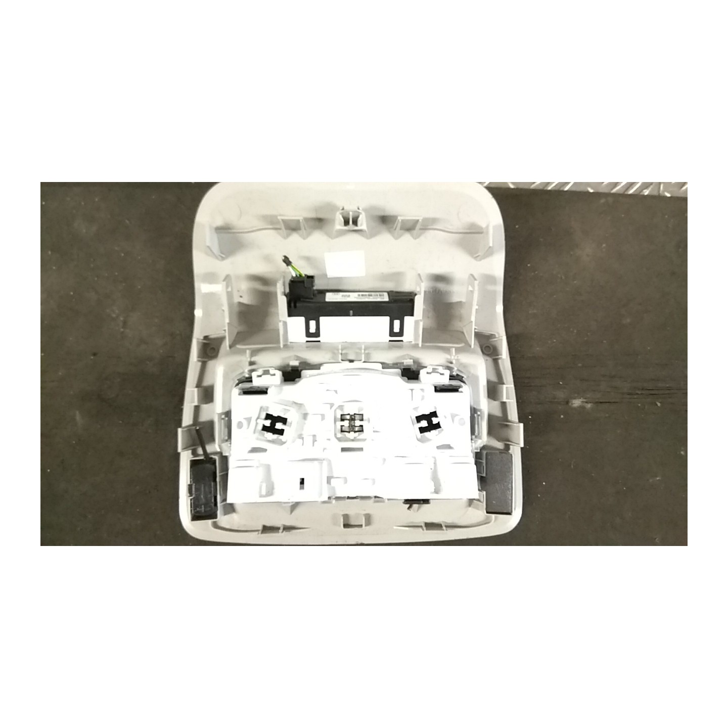 LUCE CORTESIA ANT. TETTO 062 CITROEN C3 3A SERIE (B618) (03/20-) HM05 96754056BJ