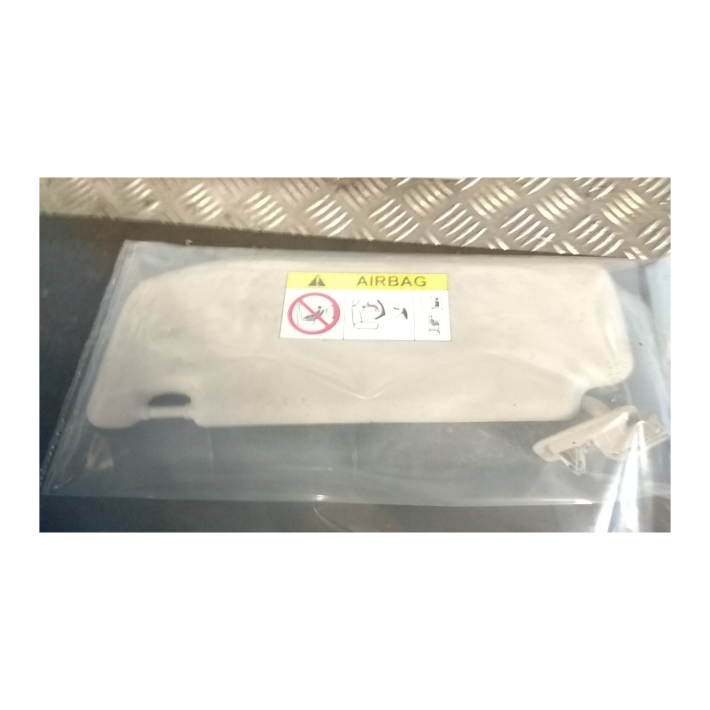 ALETTA PARASOLE PARABREZZA DX. 071 CITROEN C3 3A SERIE (B618) (03/20-) HM05 98100807BJ