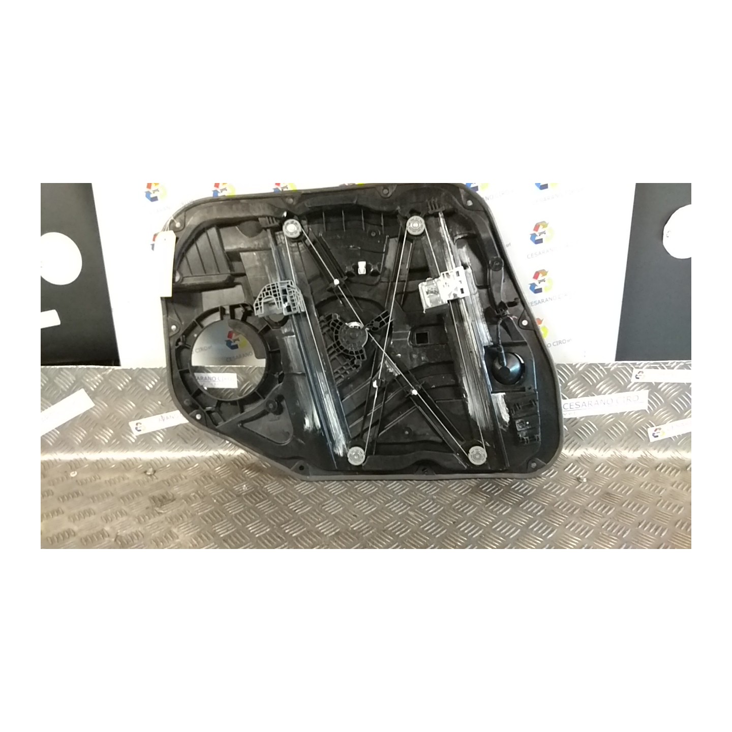 ALZACRISTALLO ELETTR. PORTA ANT. DX 021 HYUNDAI TUCSON (07/18-06/21) D4FE NB0068071059004DX