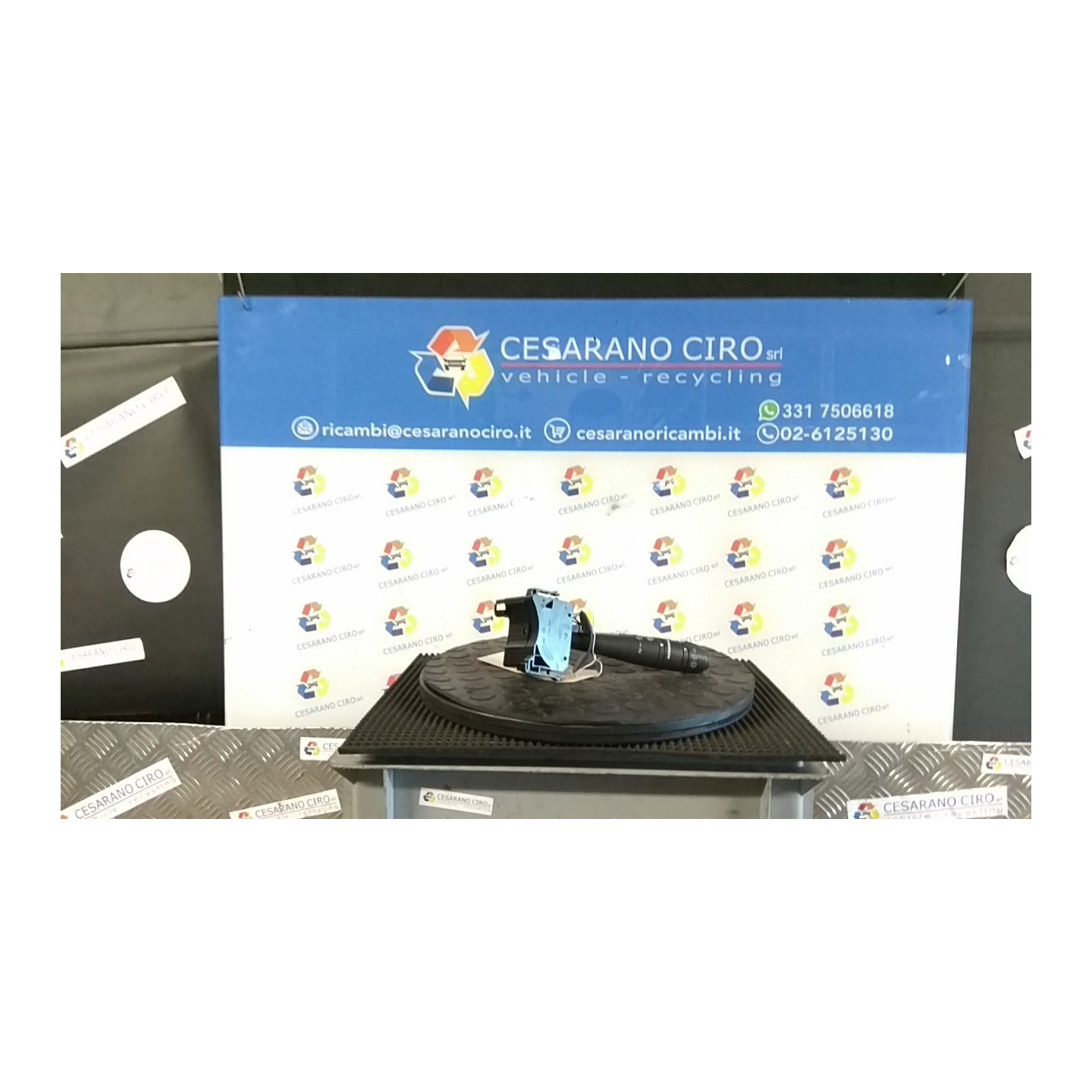 BLOCCO COMANDI TERGICRISTALLI 025 RENAULT TWINGO 2A SERIE (06/07-02/12) K9K17 7701048915
