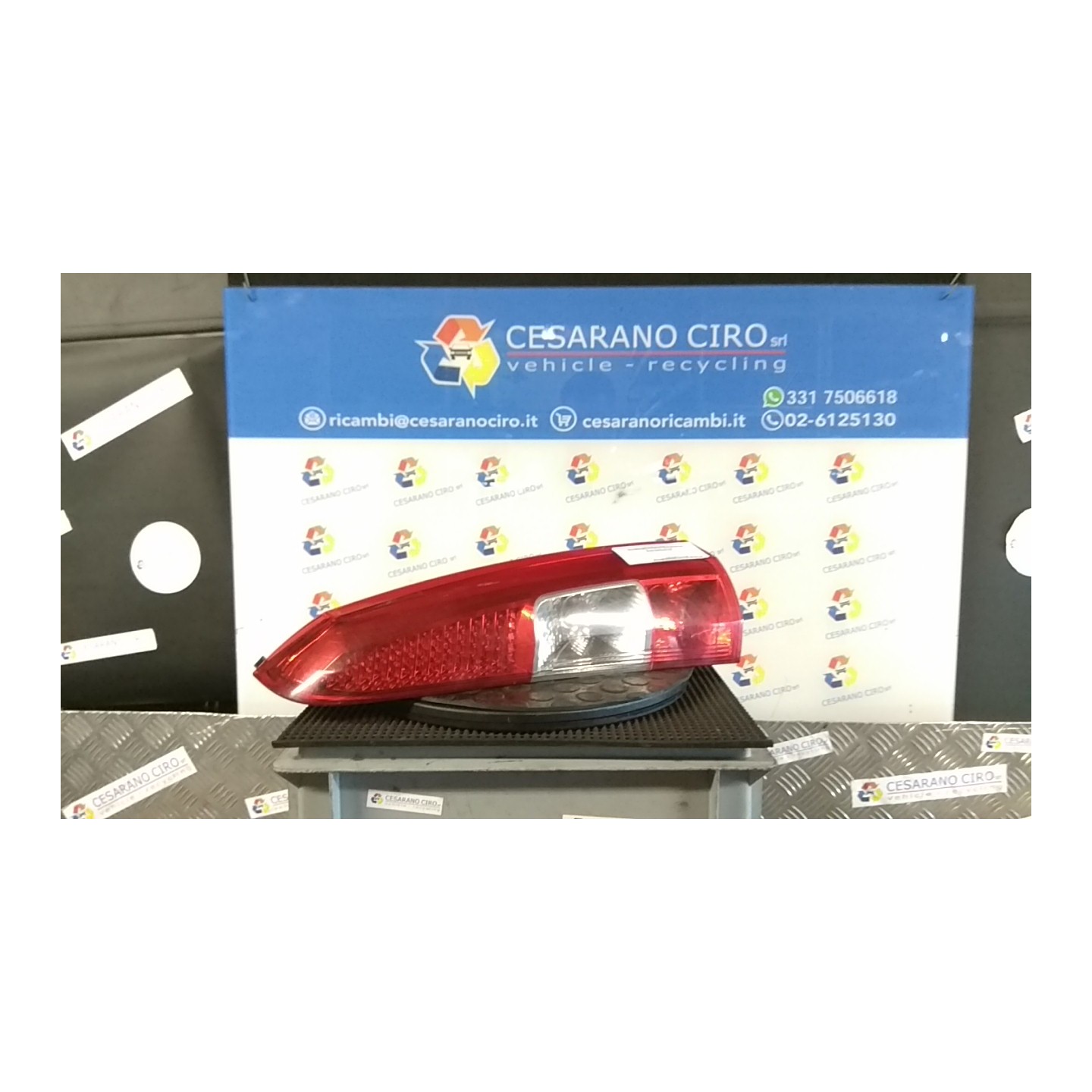FANALE POST. PARTE SUP. DX. 039 VOLVO V70/XC70 (01/00-10/07) D5244T 30655375