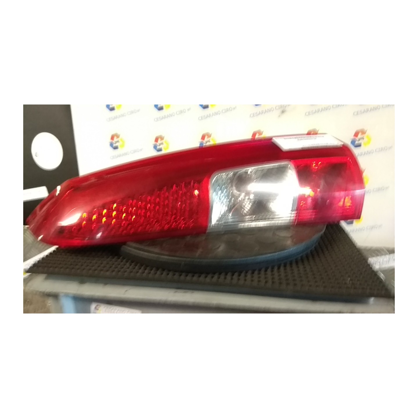 FANALE POST. PARTE SUP. DX. 039 VOLVO V70/XC70 (01/00-10/07) D5244T 30655375
