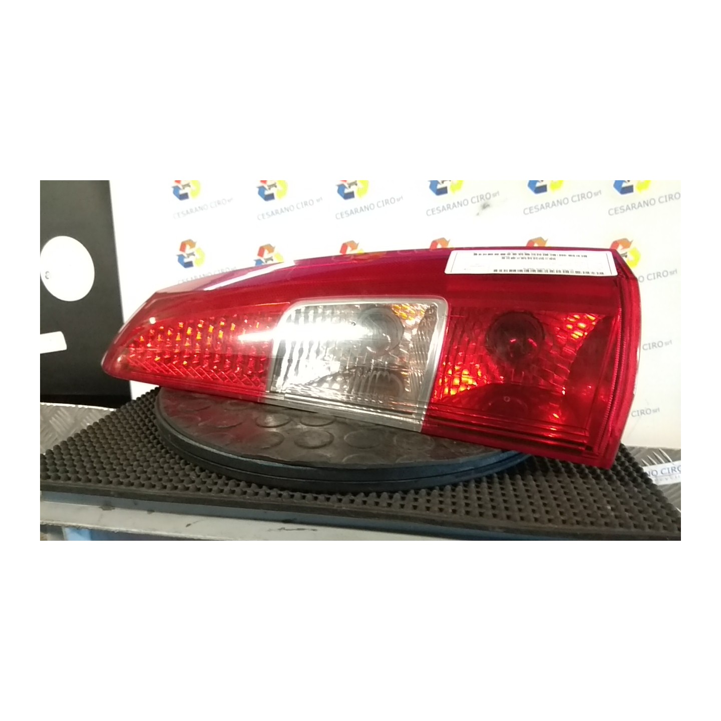FANALE POST. PARTE SUP. DX. 039 VOLVO V70/XC70 (01/00-10/07) D5244T 30655375