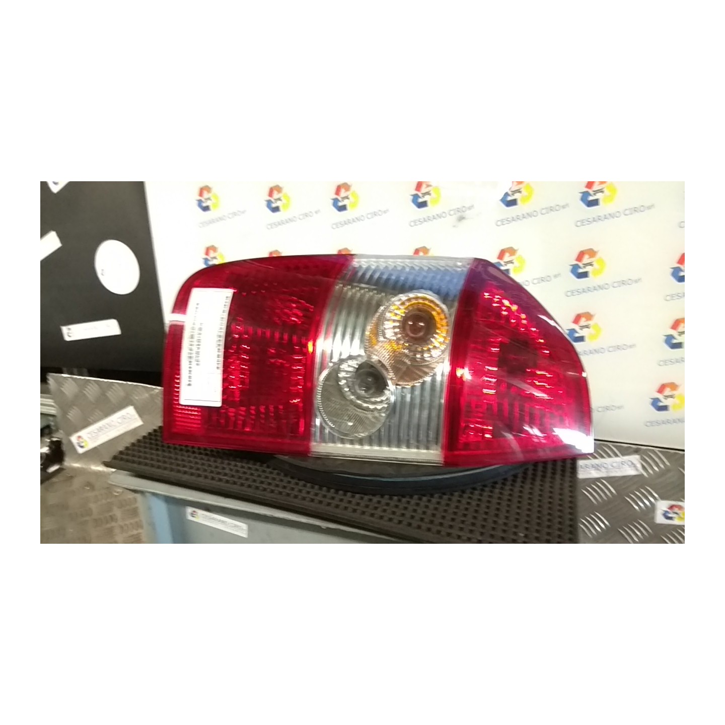 FANALE POST. SX. 136 DR DR5 (12/07-) SQR481F 733010054