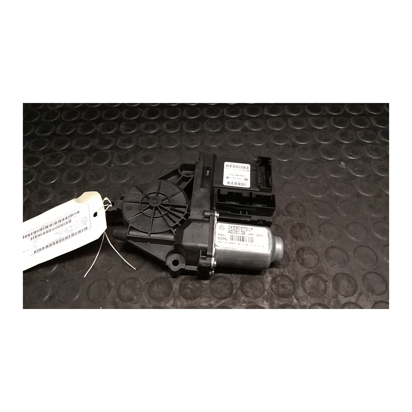 MOTORINO ALZACRISTALLO PORTA ANT. SX. 126 VOLKSWAGEN GOLF (1K) (10/03-12/09) BXE 5K0959701AZ21
