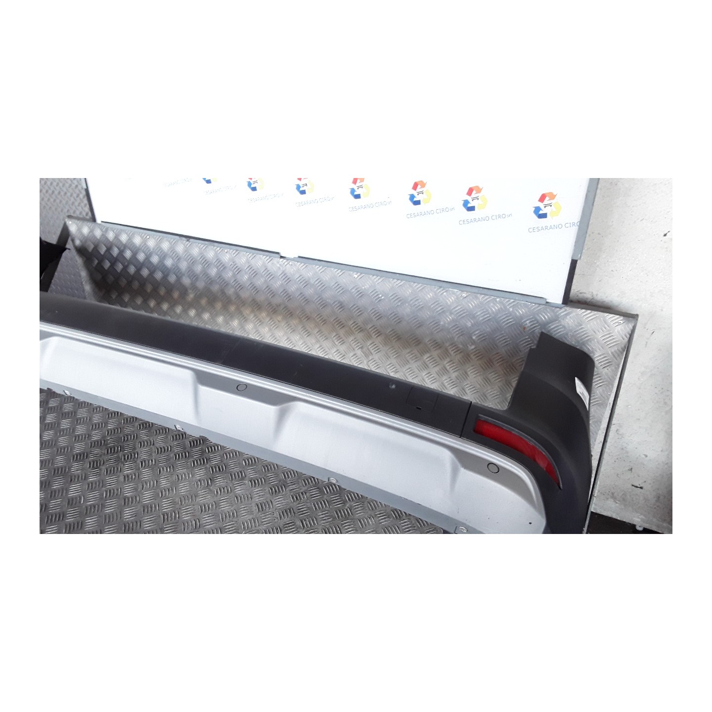 PARAURTI POST. CENTR. 122 RENAULT KANGOO FURGONE (07/21-) K9KU8 289200004R