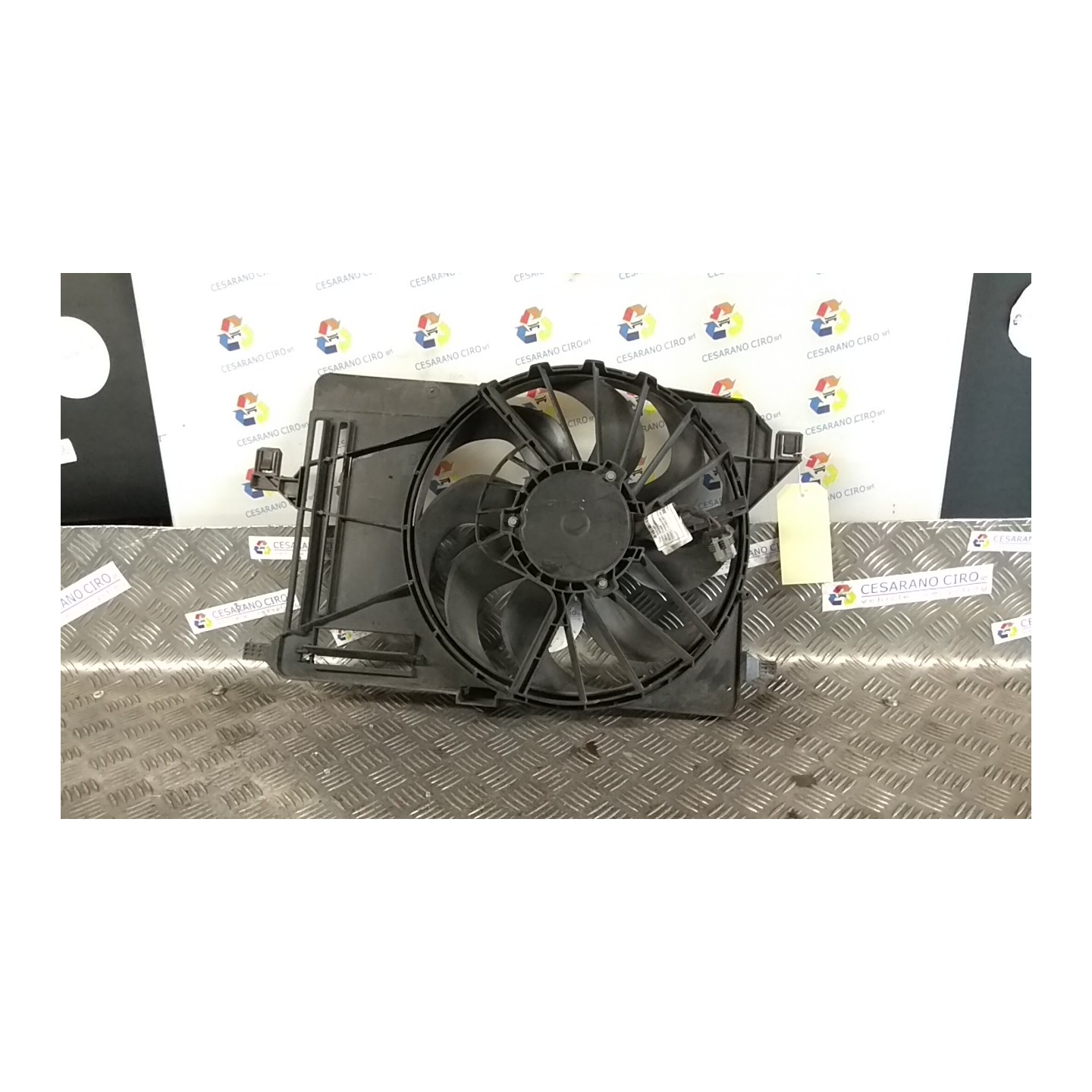 ELETTROVENTOLA CON SUPPORTO 002 FORD FOCUS (CB8) (02/11-11/15-) T1DA 1858189