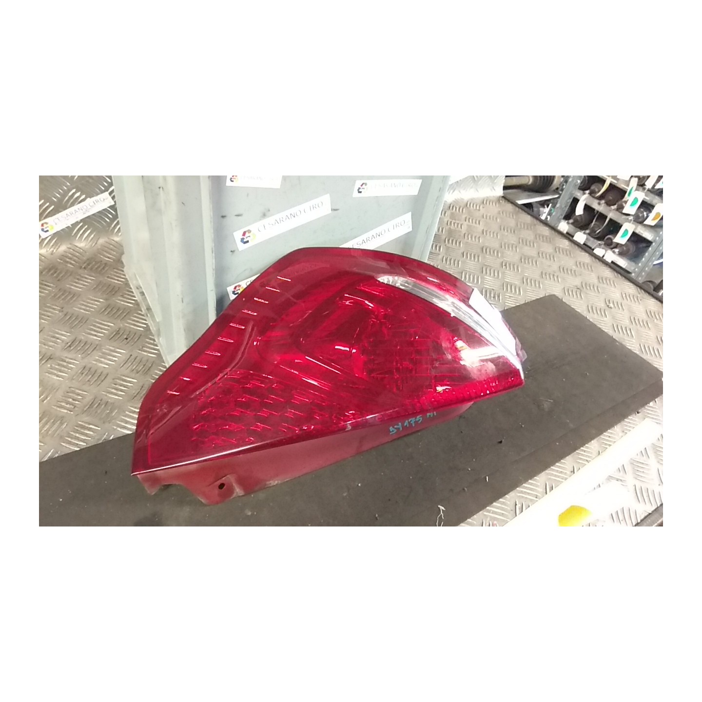 FANALE POST. DX. 092 FORD FIESTA (CB1) (09/08-10/13) RTJA 1709552