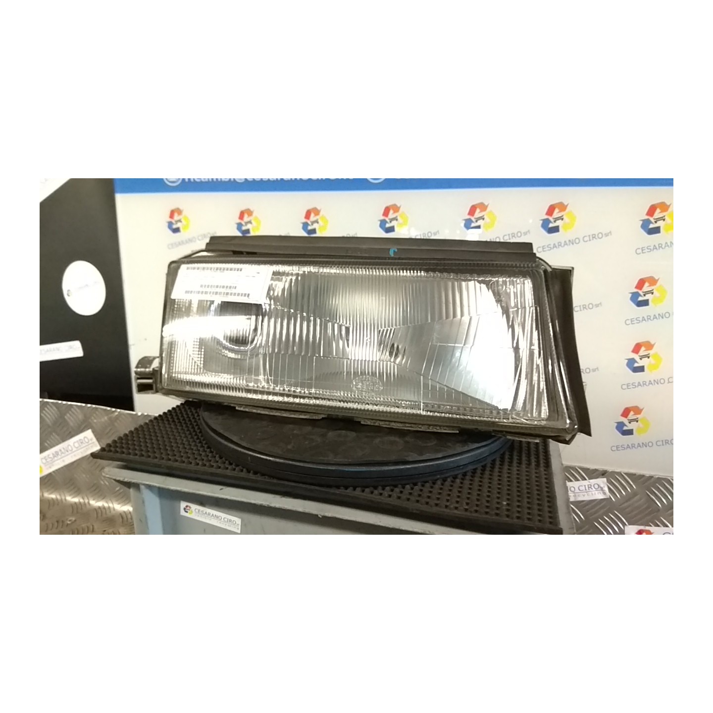 PROIETTORE 00 DX. 097 SKODA OCTAVIA (1U) (05/97-07/04) AGN 1U1941018A