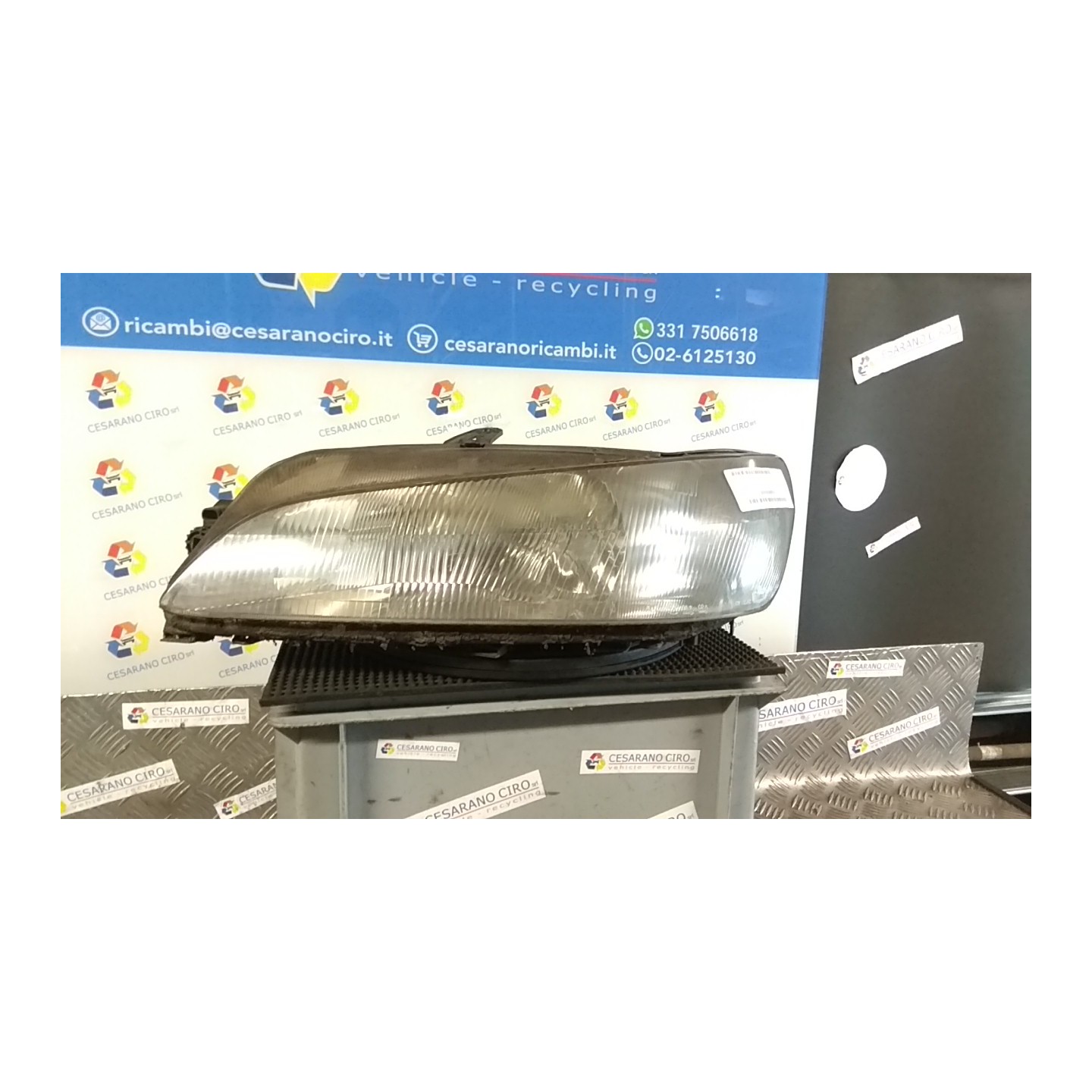 PROIETTORE PARABOLA SEMPLICE-8209 SX. 106 PEUGEOT 306 (01/97-04/02) NFZ 6204Q5