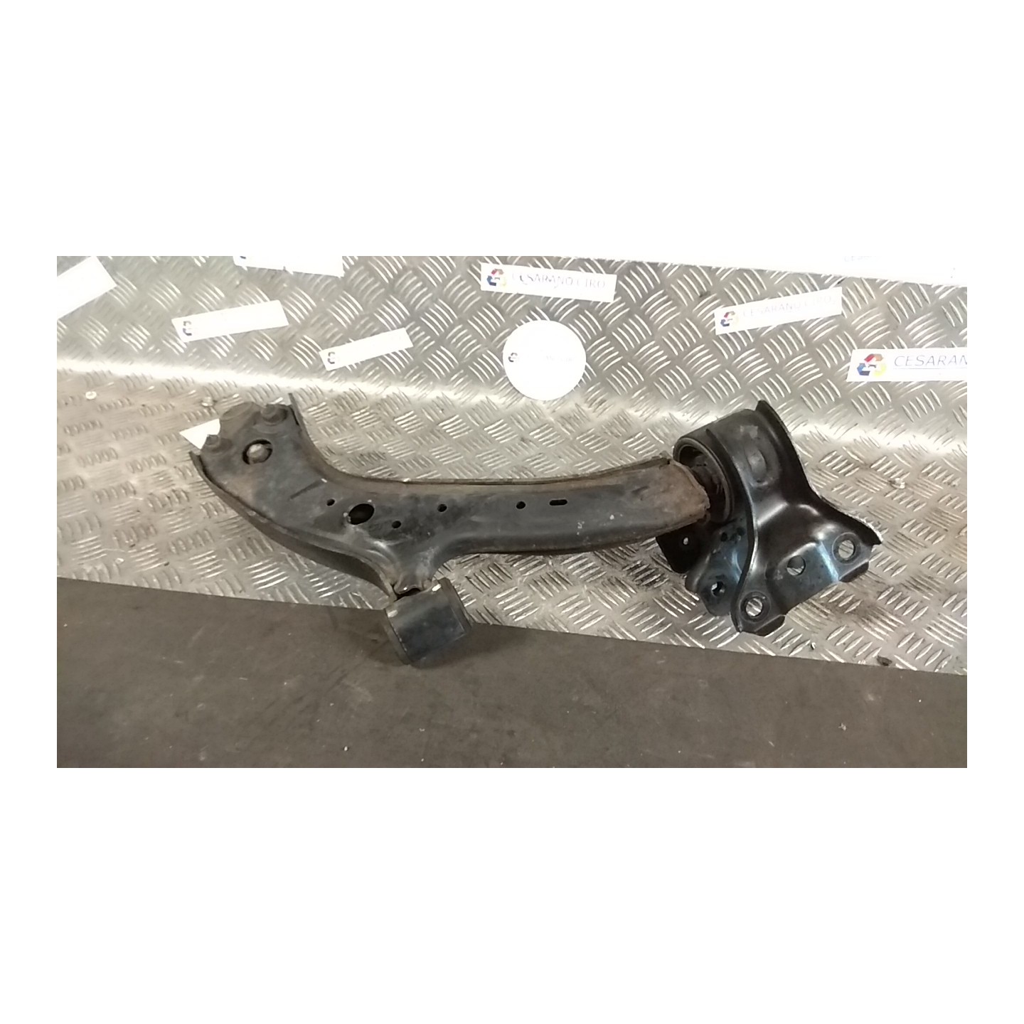 BRACCIO OSCILLANTE SOSP. ANT. SX. 042 HONDA CR-V 3A SERIE (01/07-) N22A2 51360SWAE01
