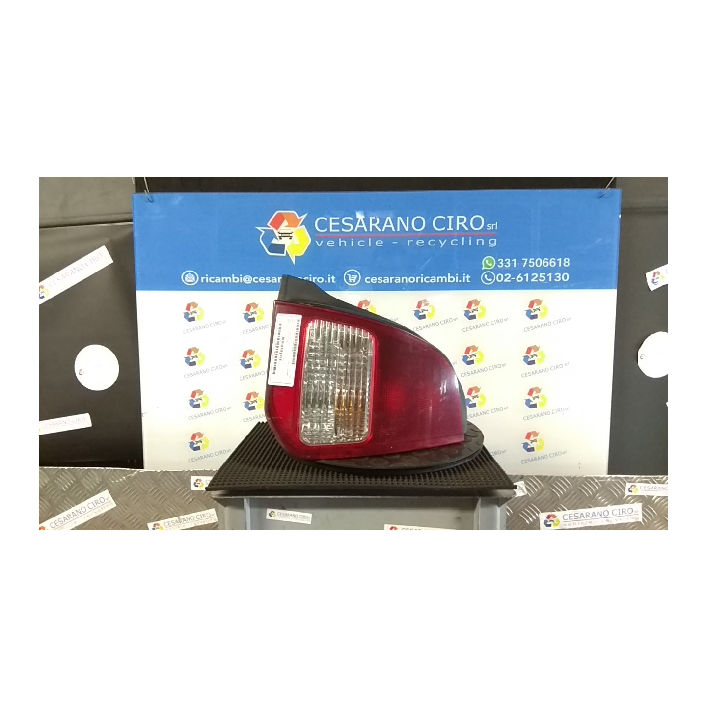 FANALE POST. DX. 066 MITSUBISHI COLT 6A SERIE (02/97-12/01) 4G13 MR414136