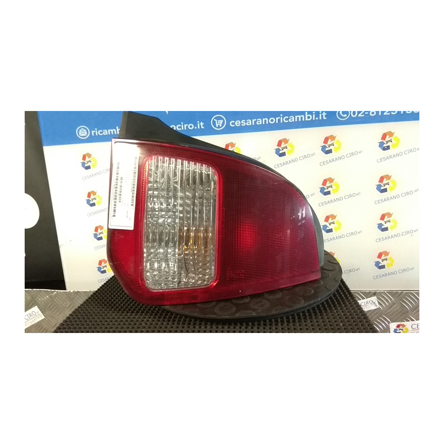 FANALE POST. DX. 066 MITSUBISHI COLT 6A SERIE (02/97-12/01) 4G13 MR414136