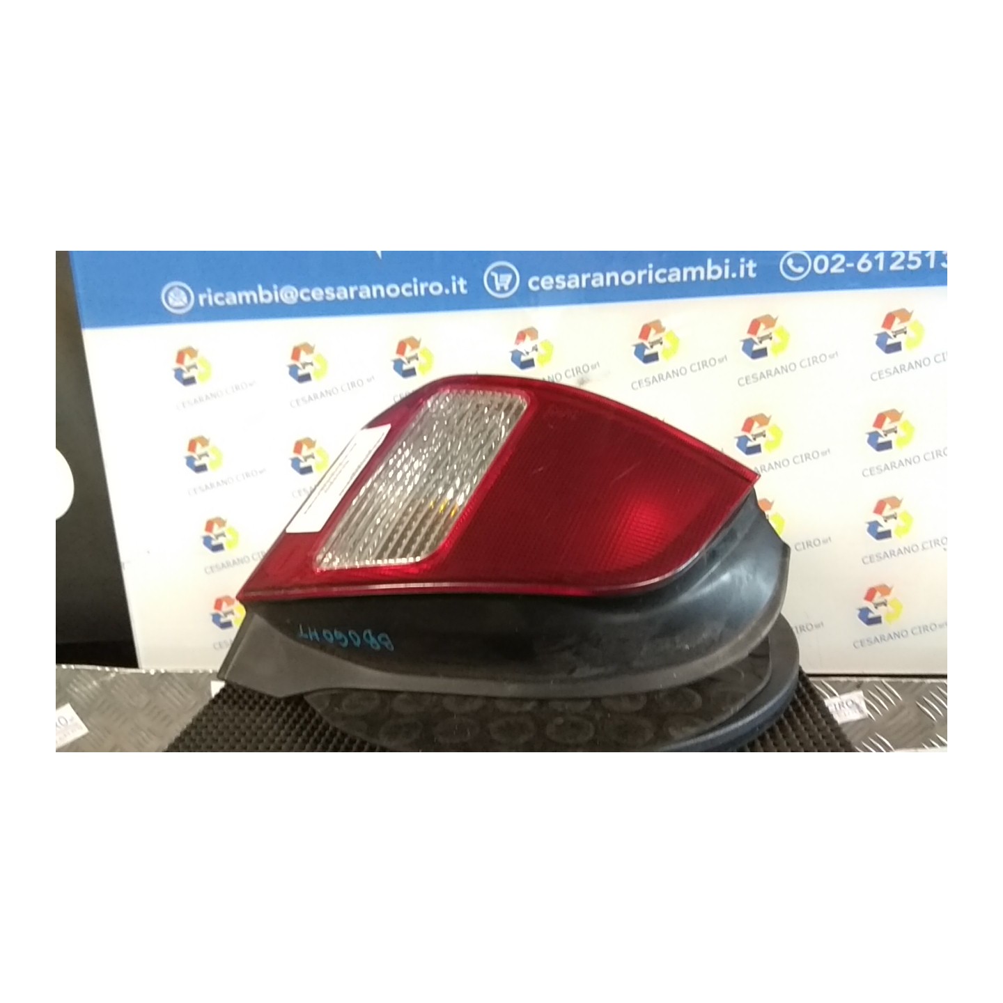 FANALE POST. SX. 067 MITSUBISHI COLT 6A SERIE (02/97-12/01) 4G13 MR414135