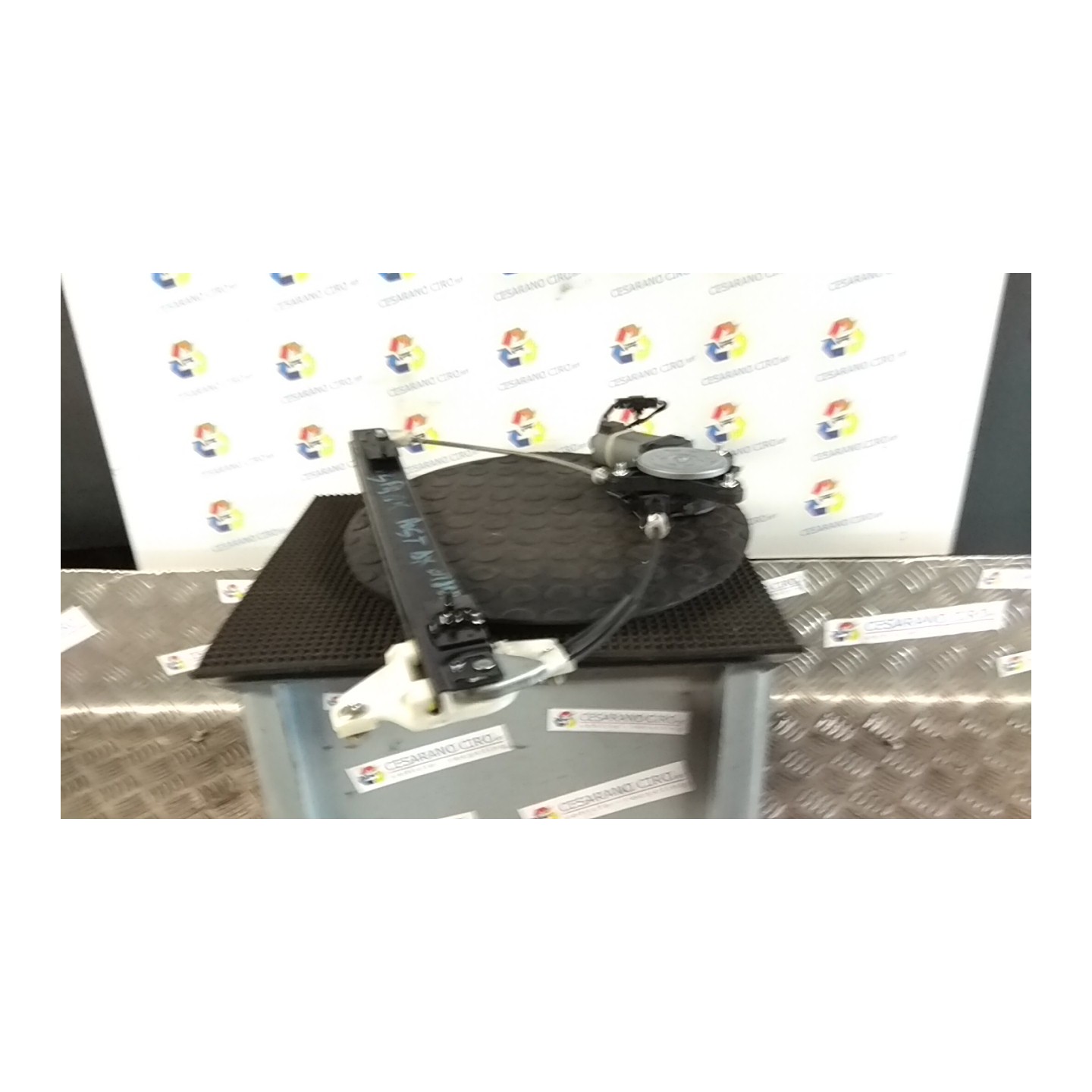 ALZACRISTALLO ELETTR. PORTA POST. DX. 133 CHEVROLET (DAEWOO) SPARK (M300) (01/10-12/15) B12D1 95969961