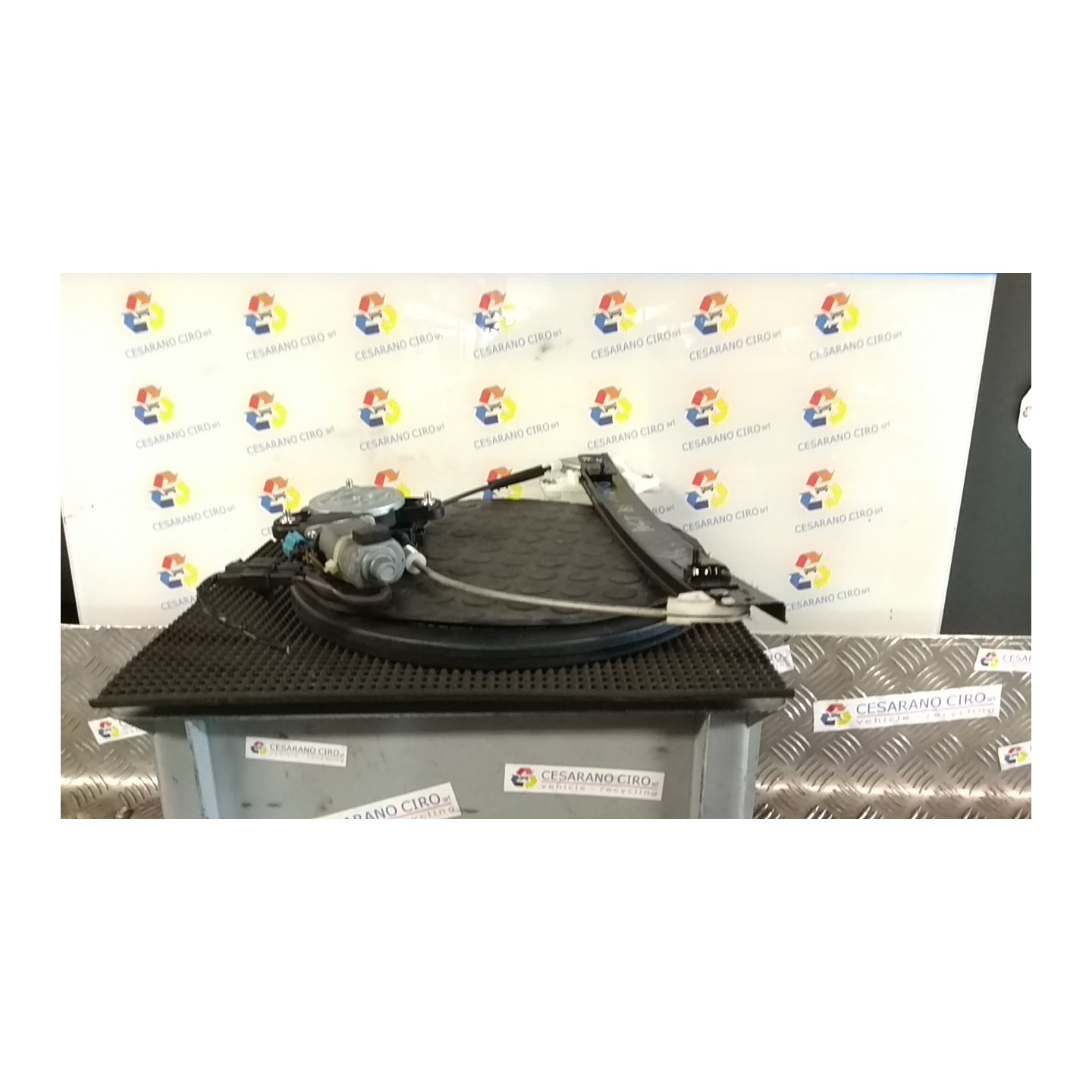 ALZACRISTALLO ELETTR. PORTA POST. DX. 133 CHEVROLET (DAEWOO) SPARK (M300) (01/10-12/15) B12D1 95969961