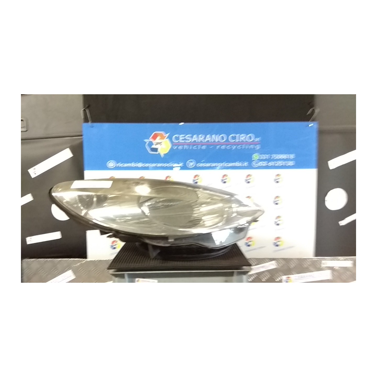 PROIETTORE DX. 098 PEUGEOT 1007 (04/05-06/10) 8HZ 620649