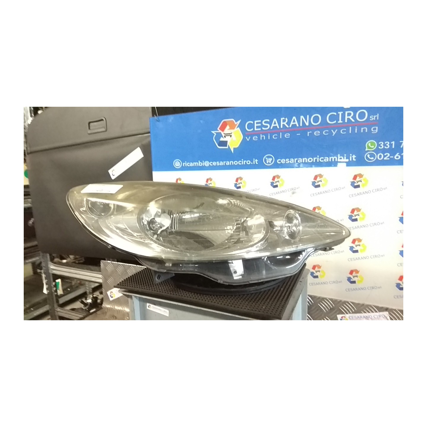 PROIETTORE DX. 098 PEUGEOT 1007 (04/05-06/10) 8HZ 620649