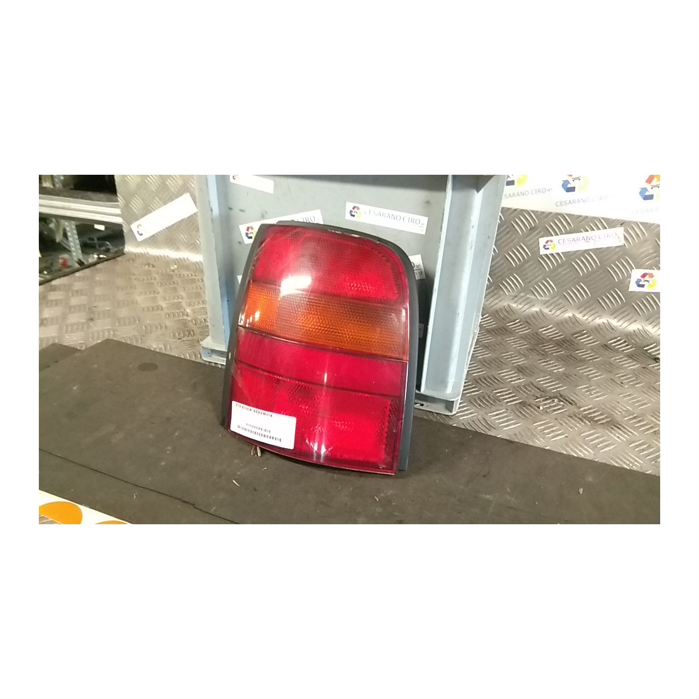 FANALE POST. SX. 035 NISSAN MICRA (K11E) (10/92-03/98) CG10 B65555F301