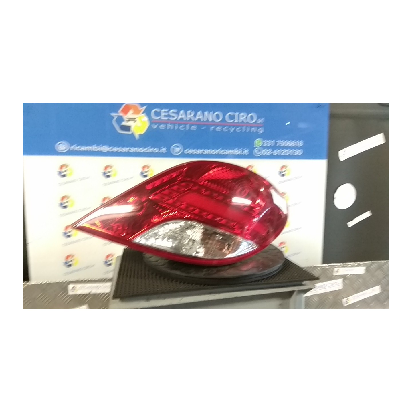 FANALE POST. DX. 076 PEUGEOT 207 (06/09-) 9HP 6351HQ