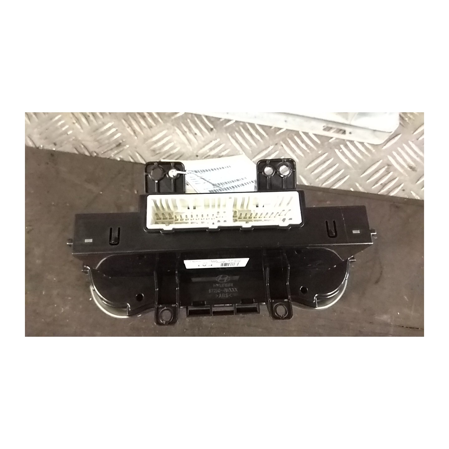 BLOCCO COMANDO CLIMATIZZAZIONE A/C DUAL COMPLETO 057 HYUNDAI IX35 (02/10-) D4FD 972502Y020TAN