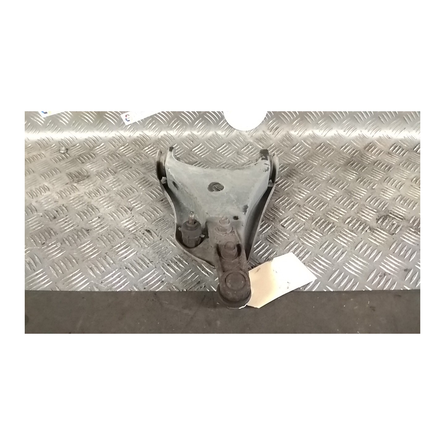 BRACCIO OSCILLANTE SOSP. ANT. SX. 102 RENAULT KANGOO (04/03-03/09) D4FF7 8200327622