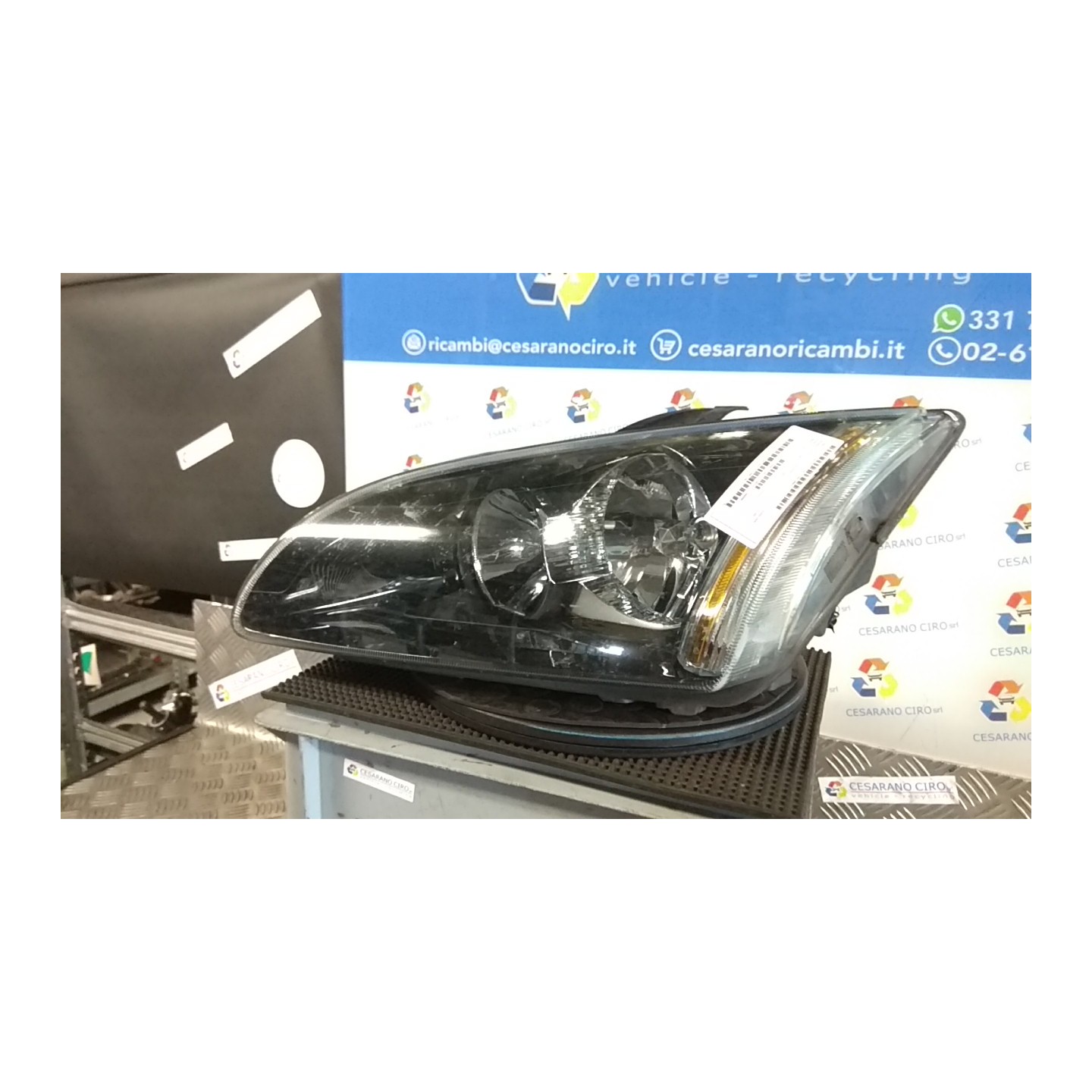 PROIETTORE C/ CORNICE FINITURA NERA SX. 043 FORD FOCUS (CAP) (11/04-06/08) G8DB 1480996